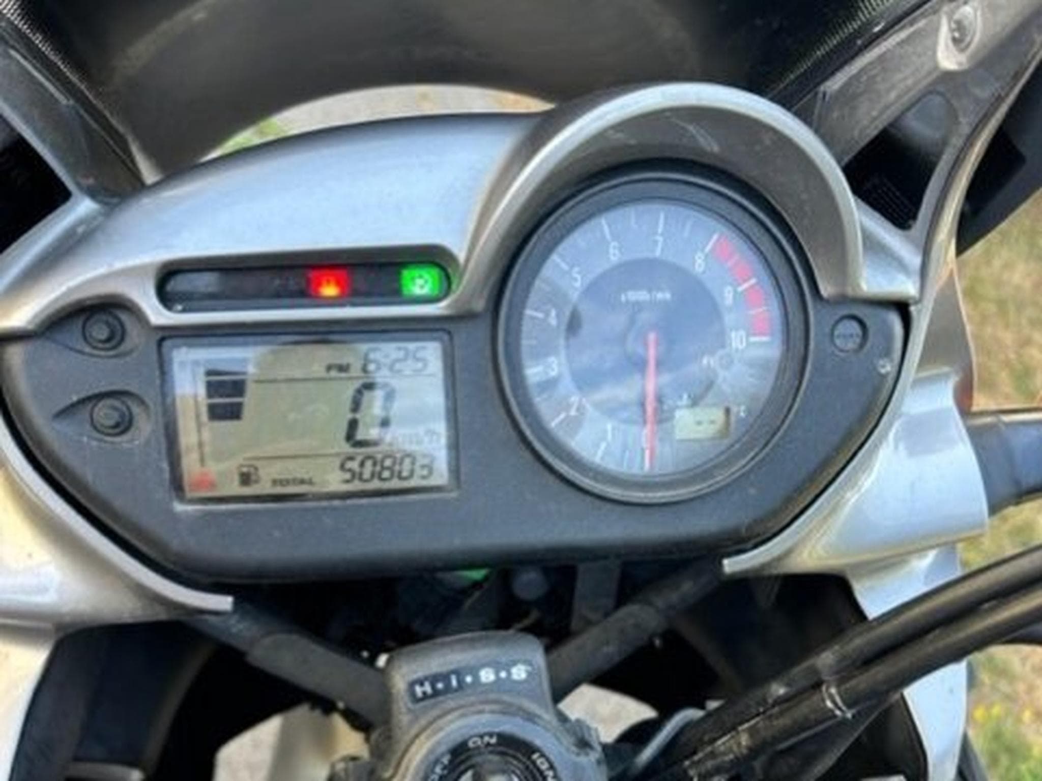 Honda Transalp XL700VA (2009) - Photo 4