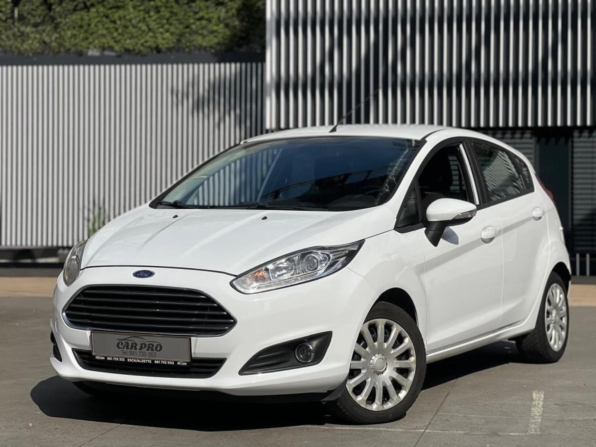 Ford Fiesta Manuelle / Essence (2015) - Photo 1