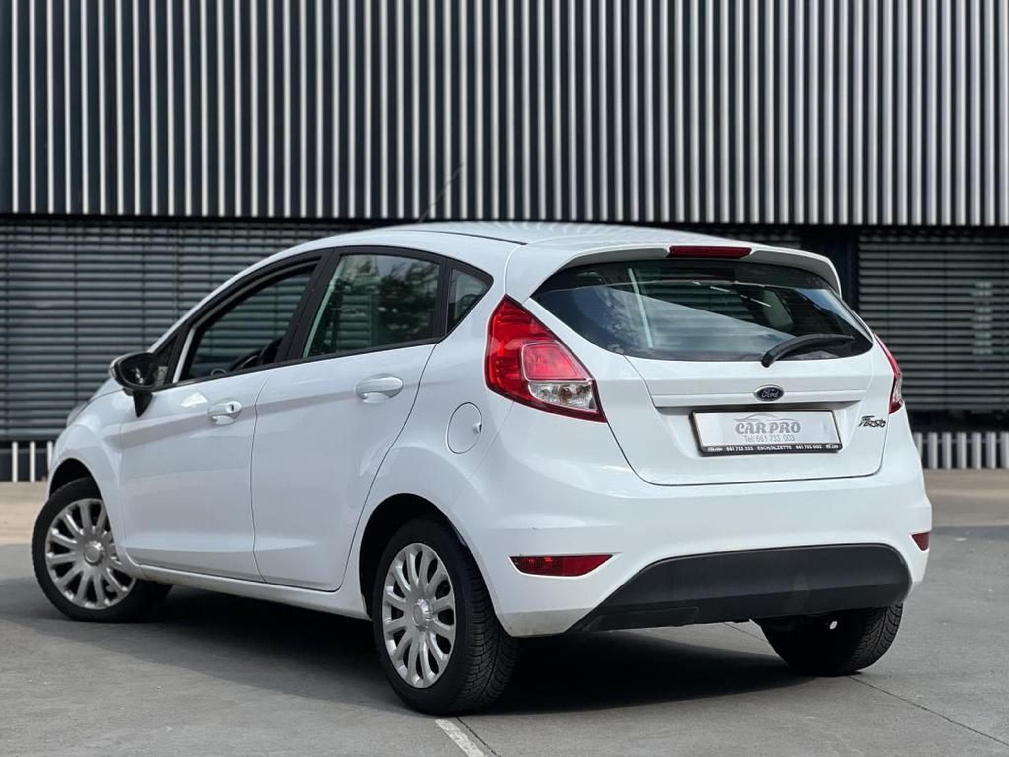 Ford Fiesta Manuelle / Essence (2015) - Photo 4