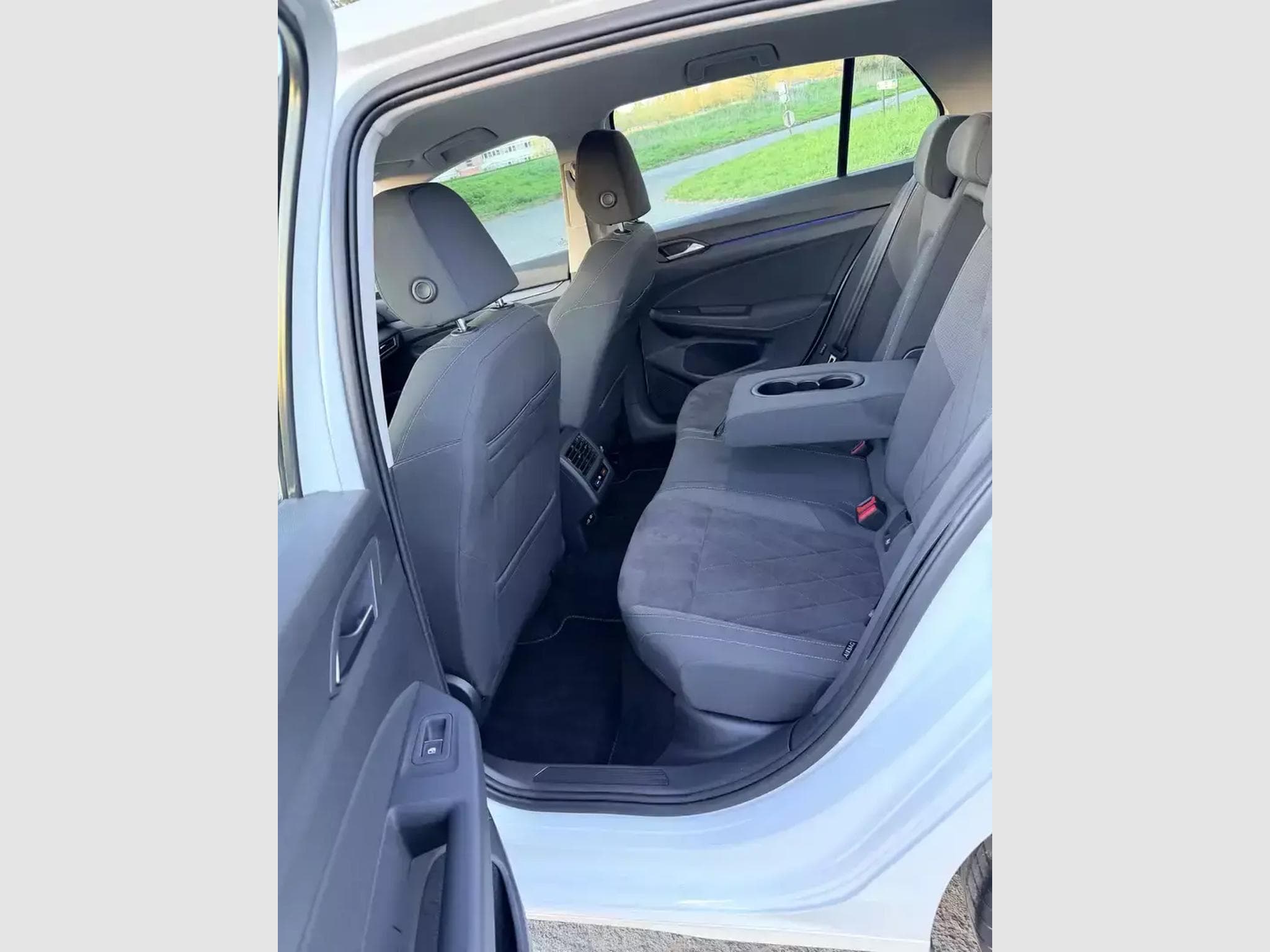 VW Golf VIII 1.5 TSI ACT STYLE OPF 150 ch - GARANTIE (2020) - Photo 10