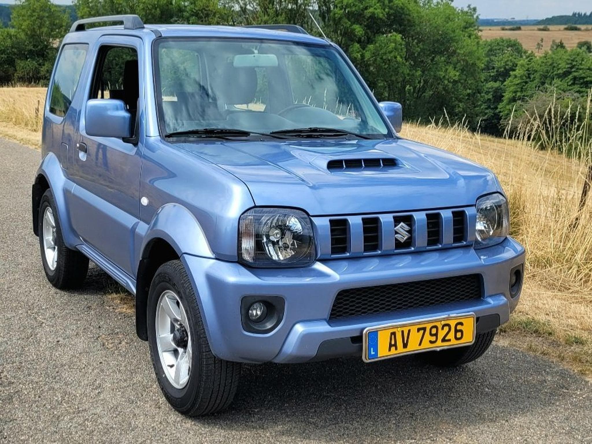Suzuki Jimny (2012) - Photo 1