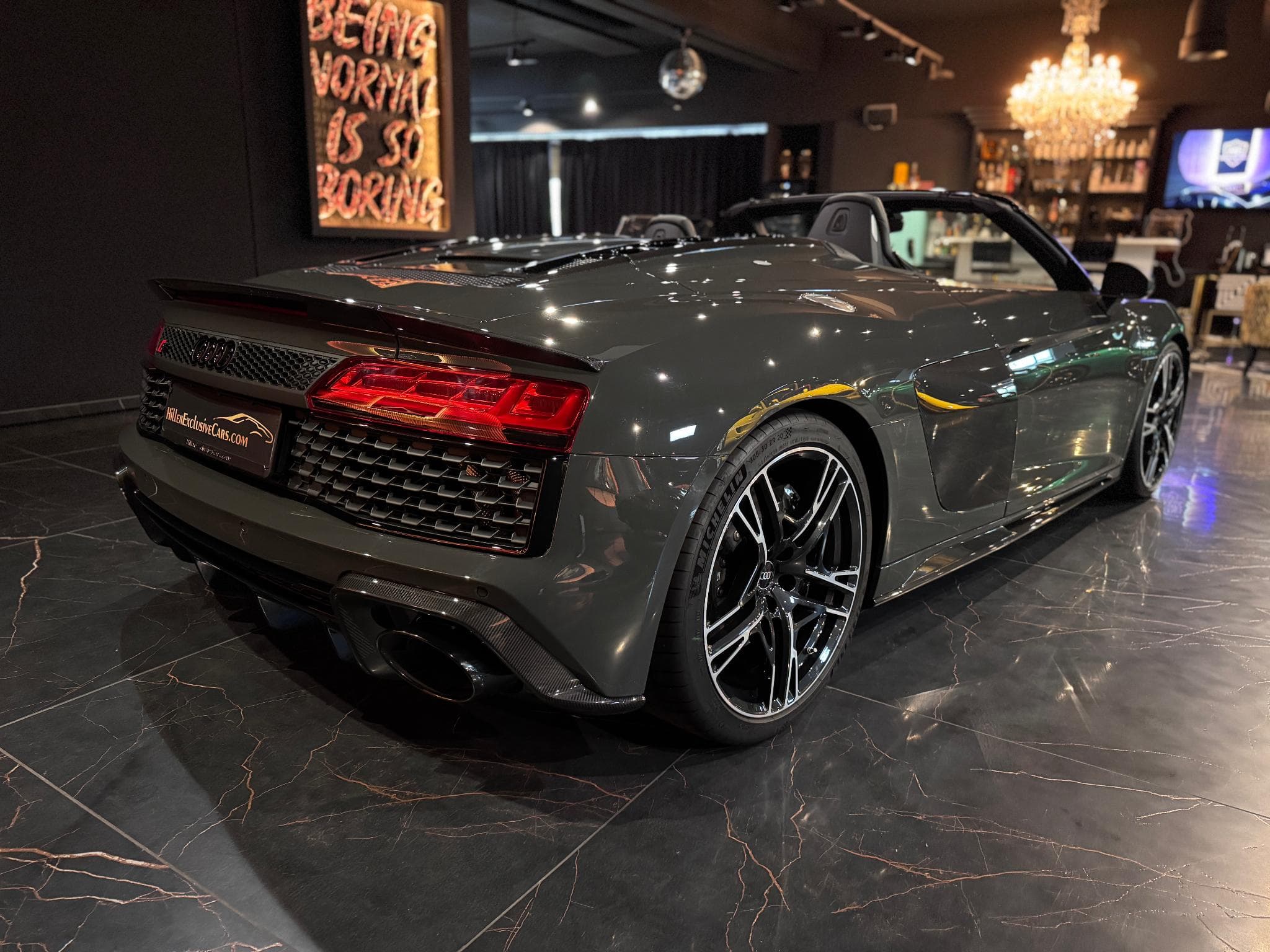 Audi R8 Spyder V10 Performance (2024) - Photo 2