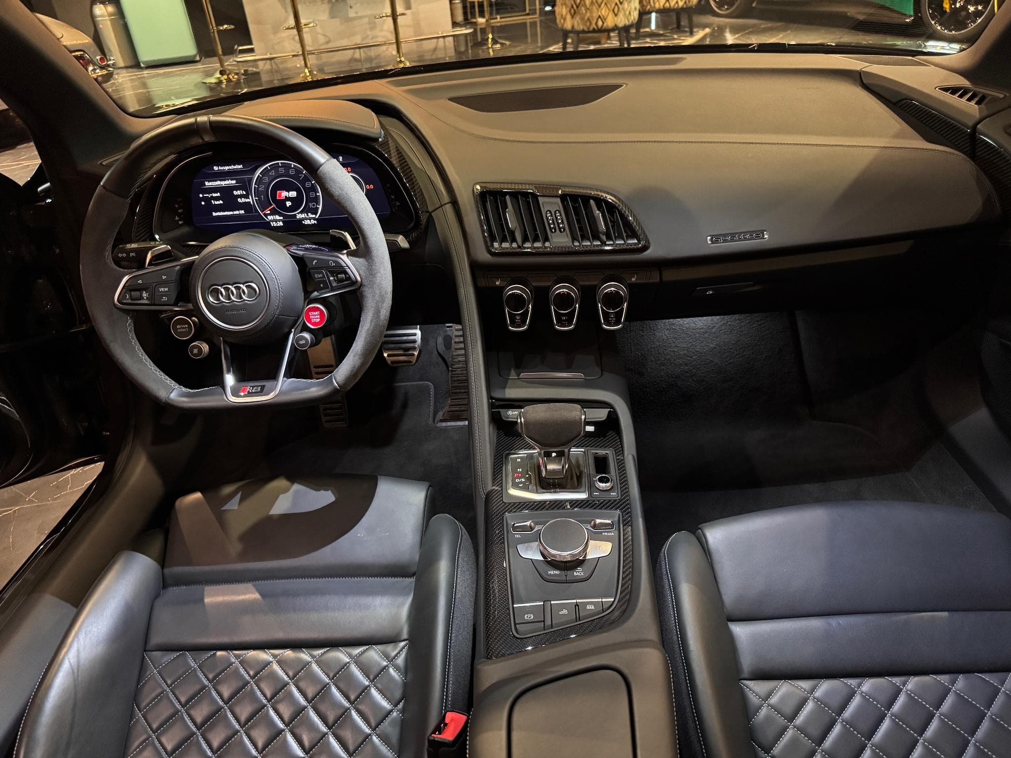 Audi R8 Spyder V10 Performance (2024) - Photo 5