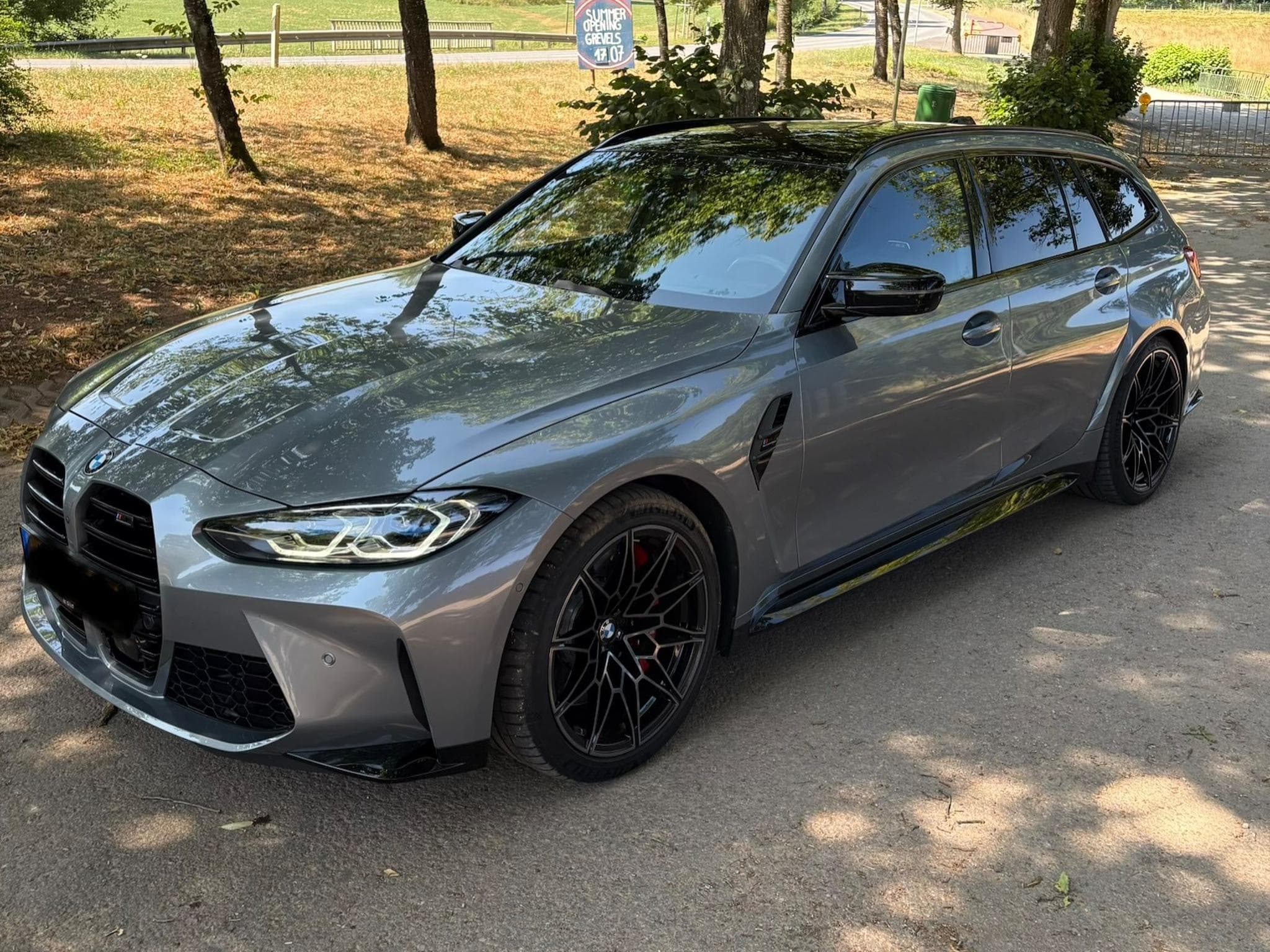 BMW M3 M3 xDrive M Competition (2024) - Photo 2
