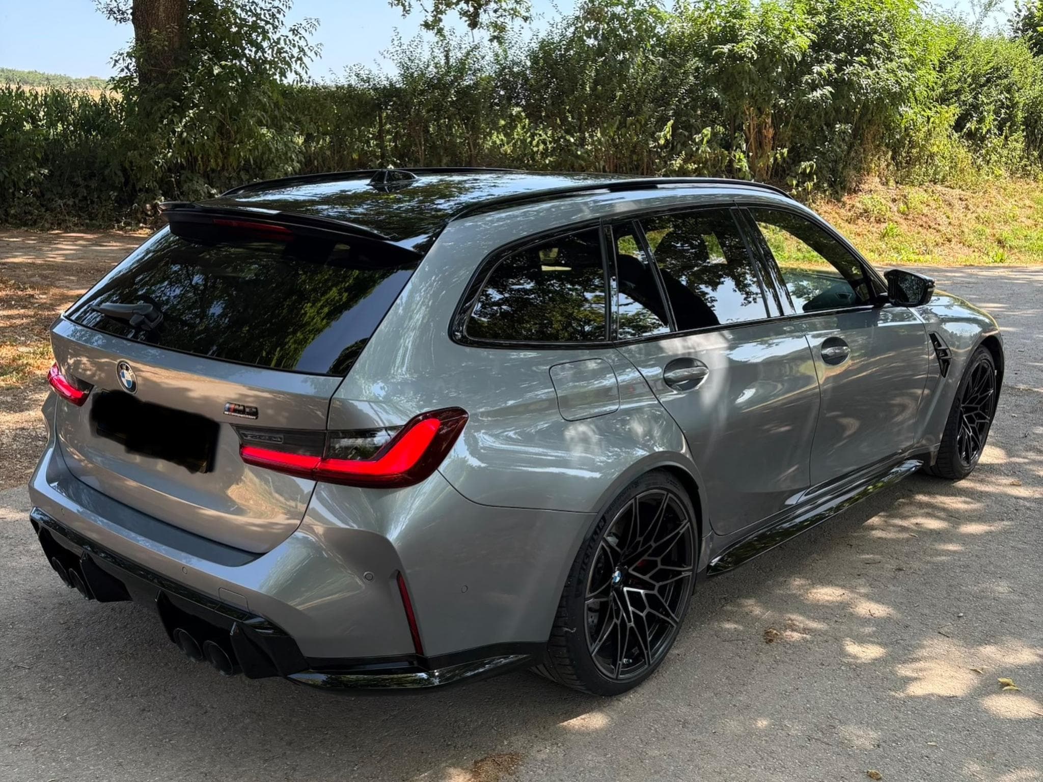 BMW M3 M3 xDrive M Competition (2024) - Photo 4