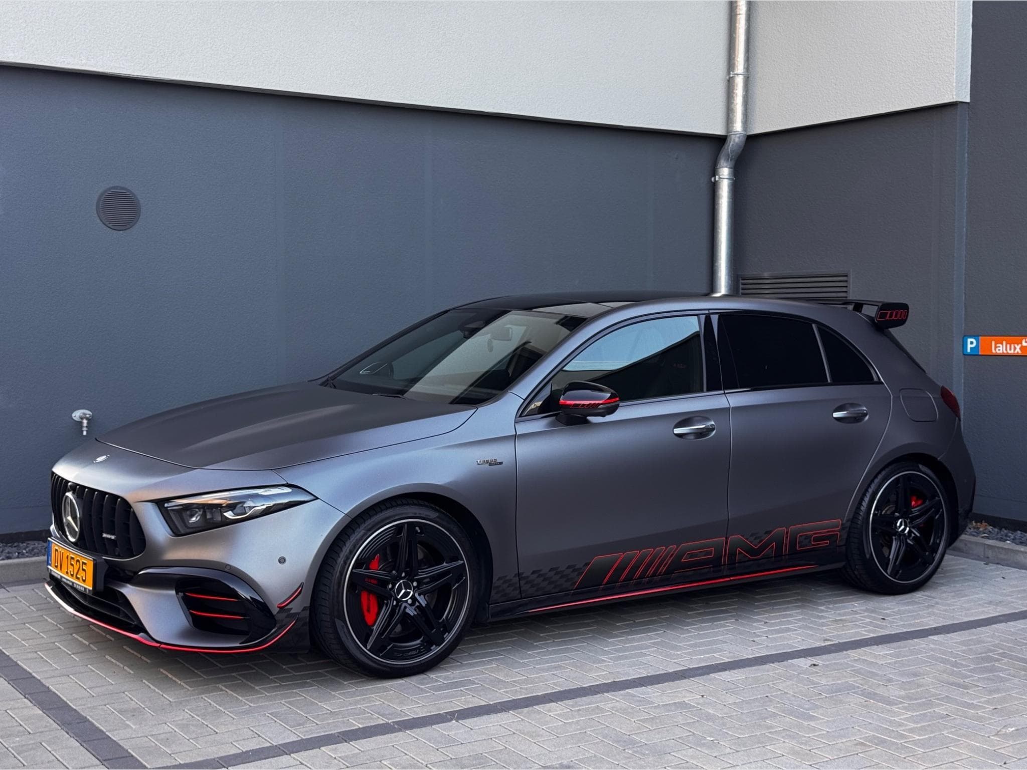 Mercedes A 45 AMG Limited edition street style (2023) - Photo 2