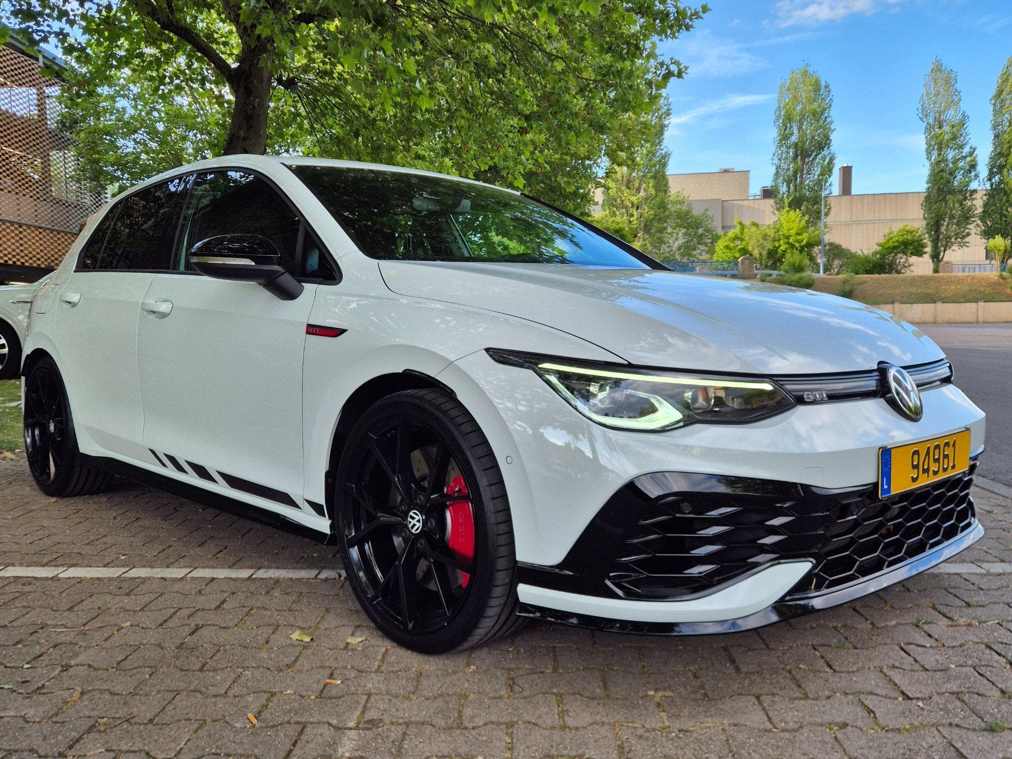 VW Golf VIII GTI CLUBSPORT (2022) - Photo 2