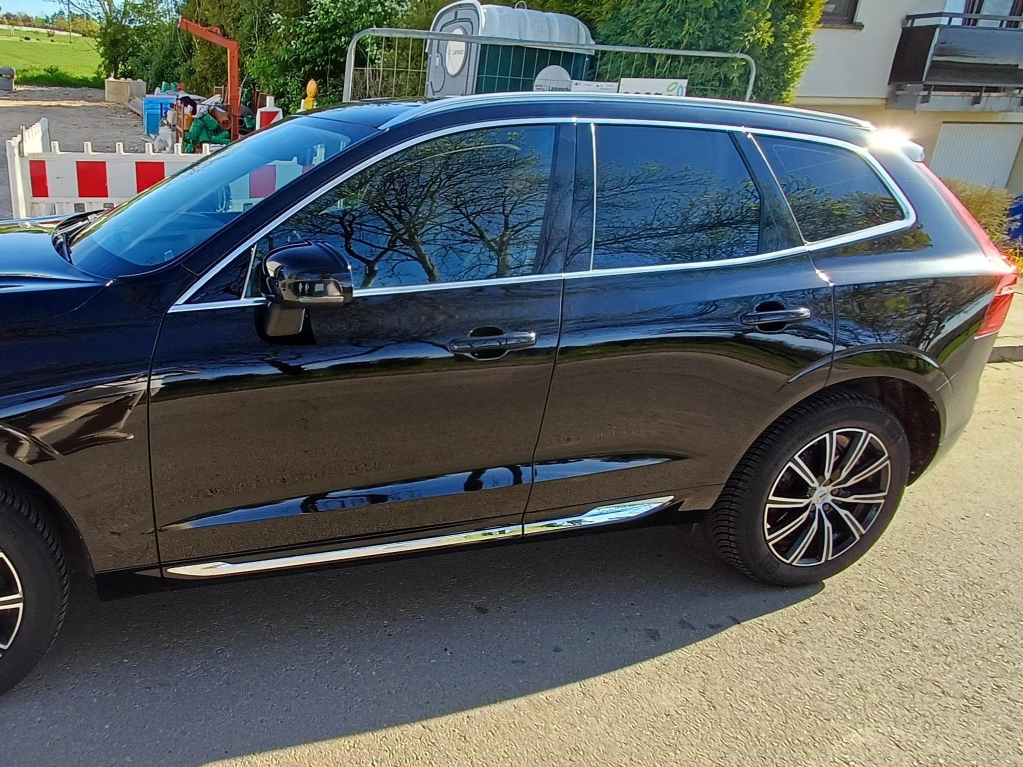 Volvo XC60 B4 AWD INSCRIPTION - Hybrid/Diesel (2020) - Photo 1