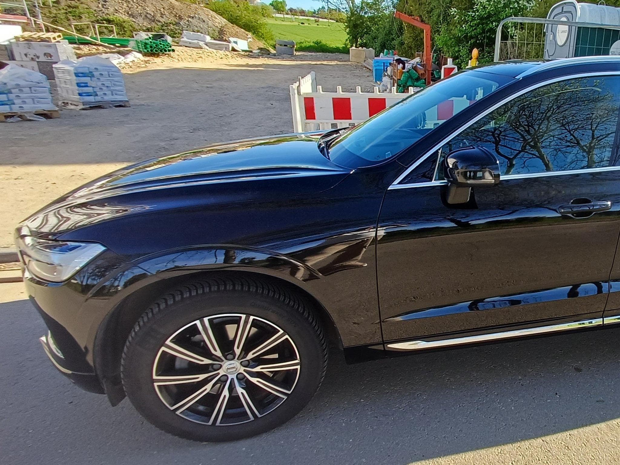Volvo XC60 B4 AWD INSCRIPTION - Hybrid/Diesel (2020) - Photo 2