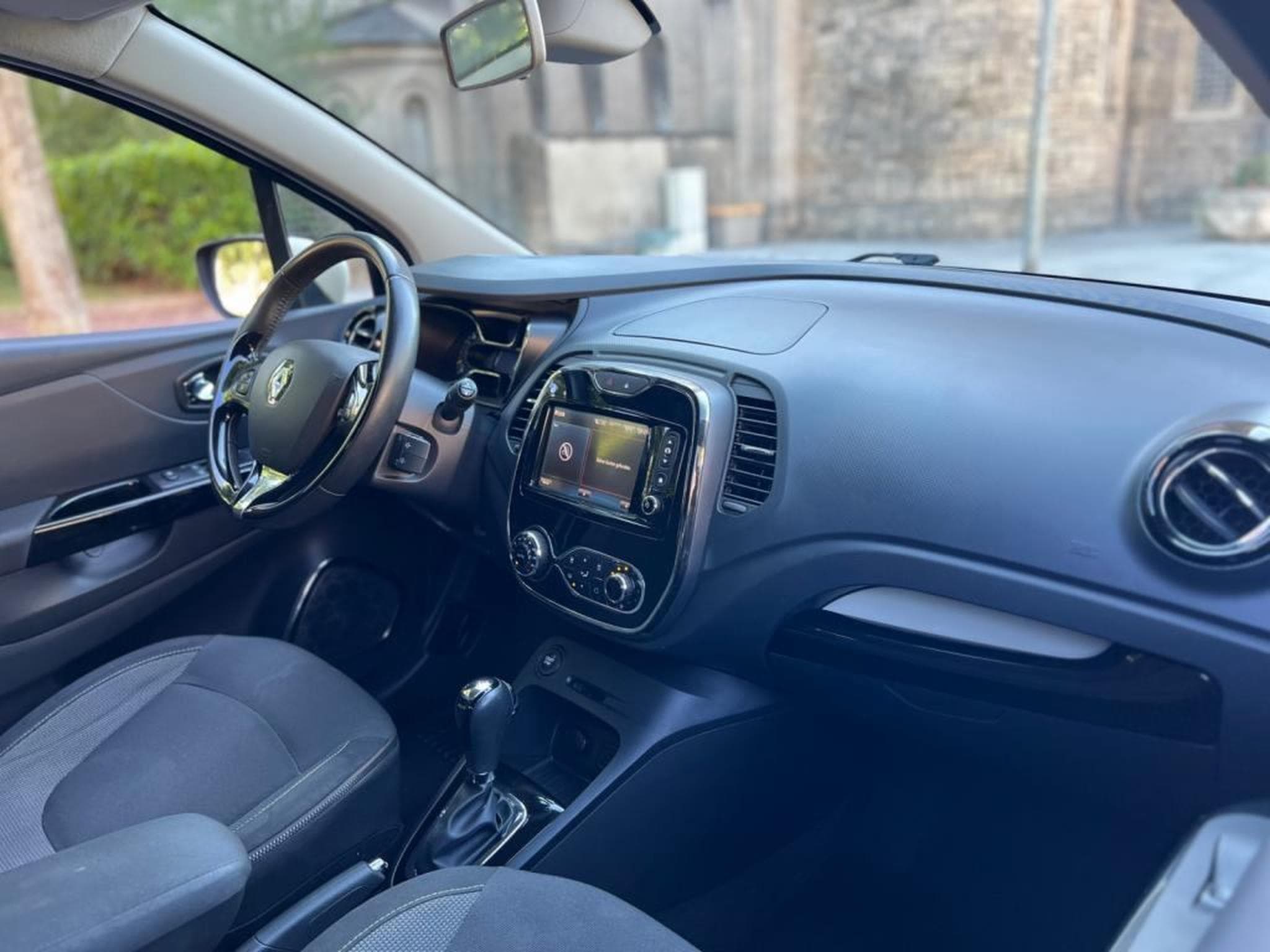Renault Captur Automatique / Essence / (2015) - Photo 13