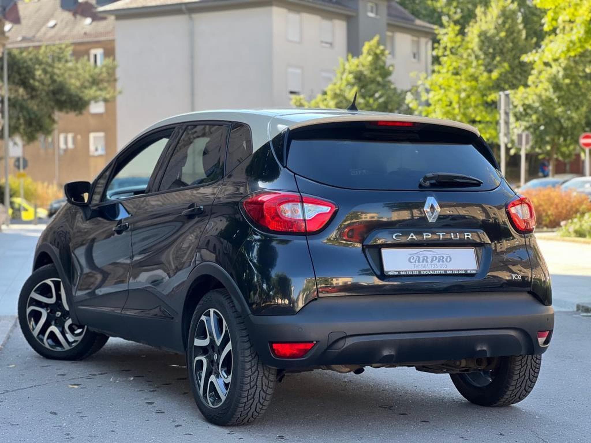 Renault Captur Automatique / Essence / (2015) - Photo 4