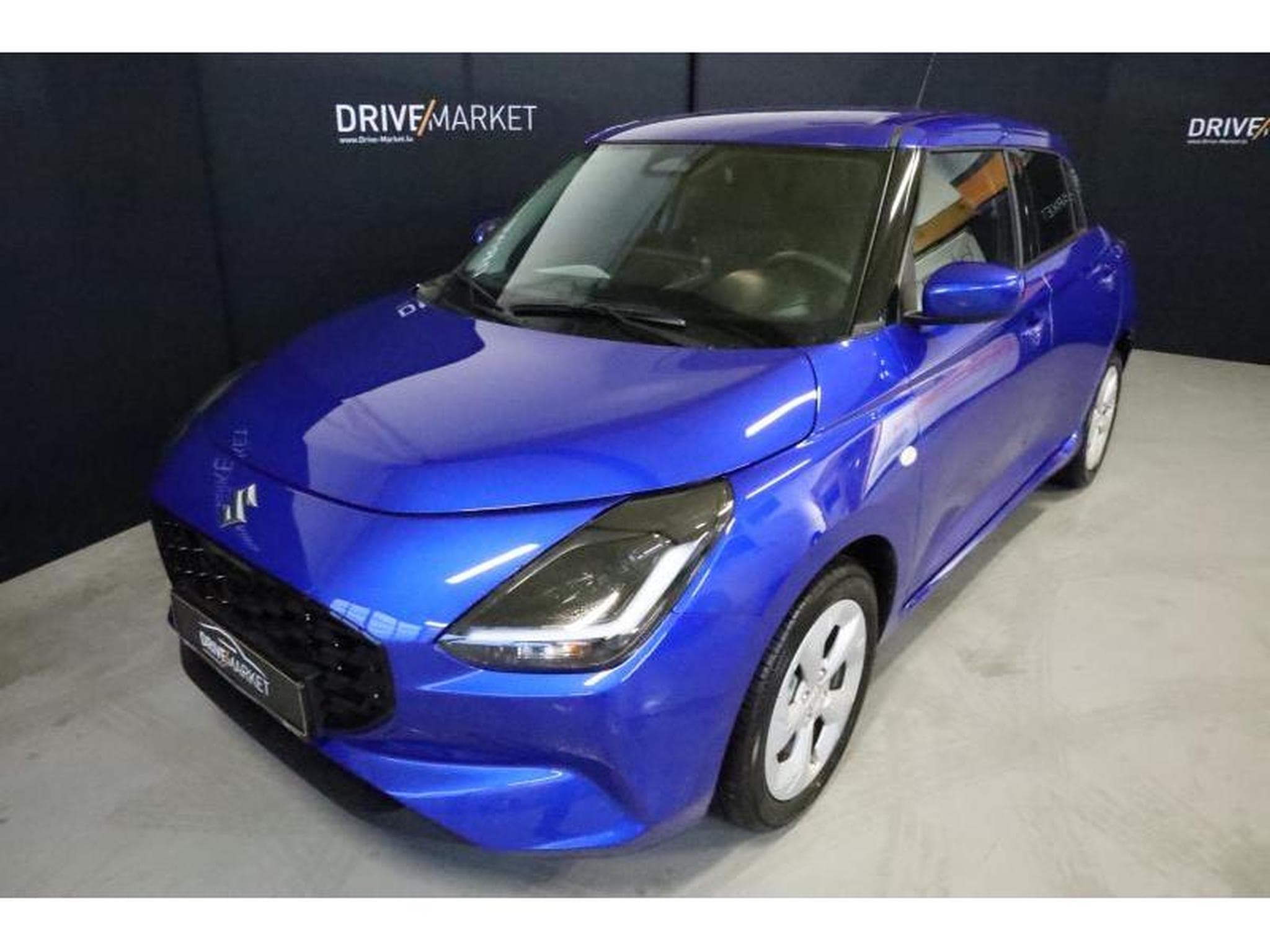 Suzuki Swift GL+ (2026) - Photo 15