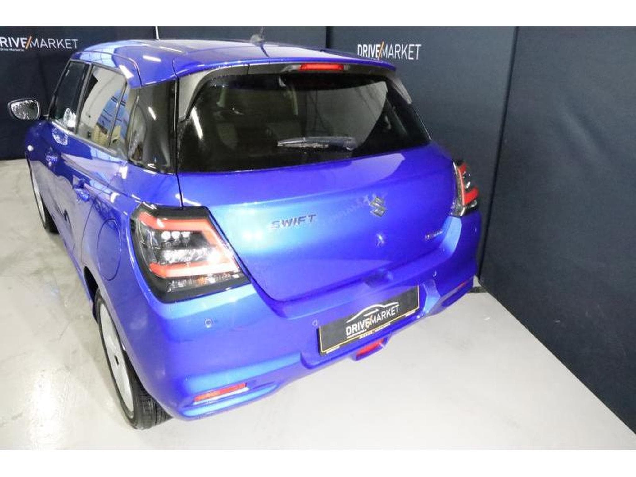 Suzuki Swift GL+ (2026) - Photo 20