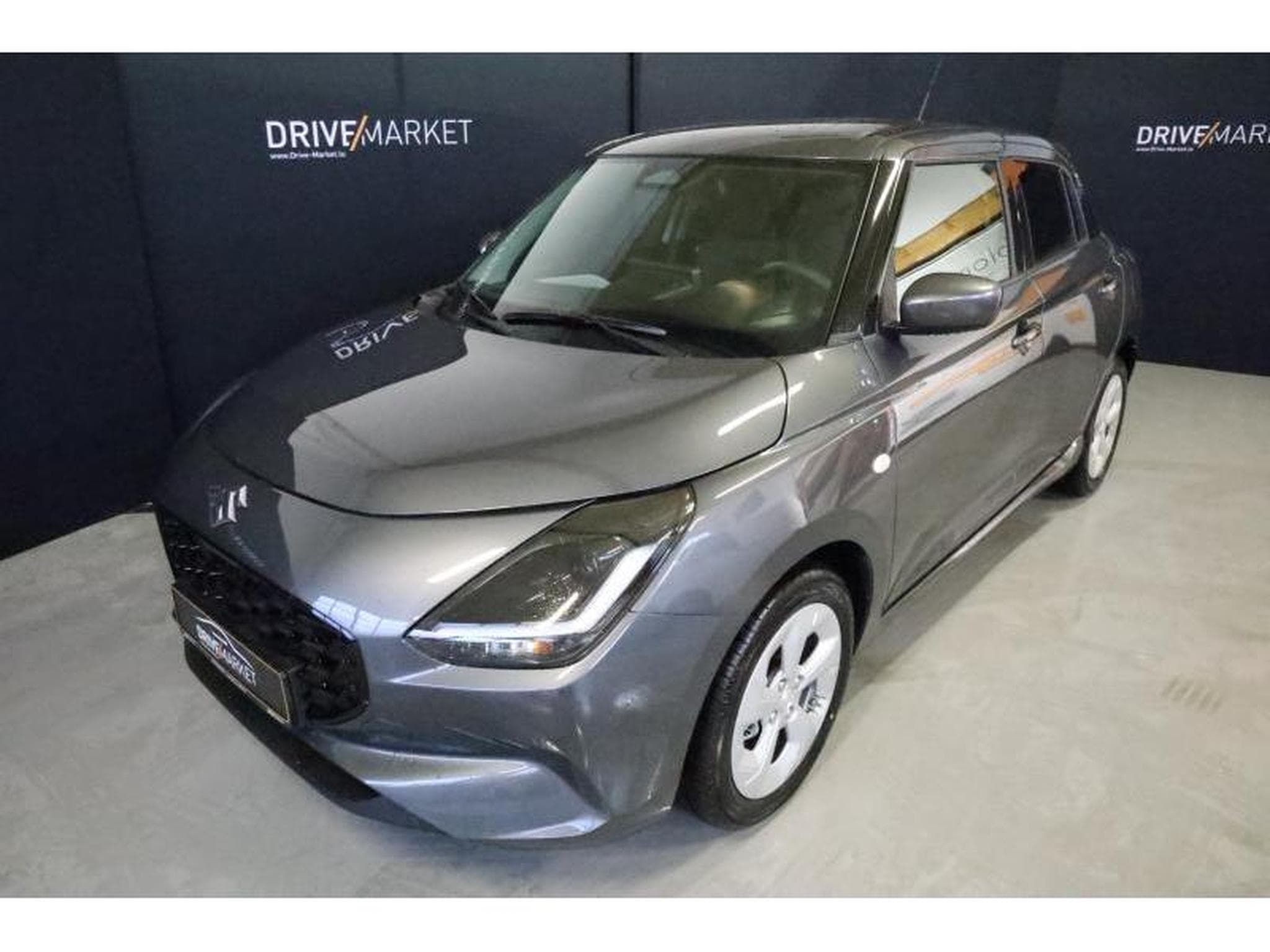 Suzuki Swift GL+ (2026) - Photo 14
