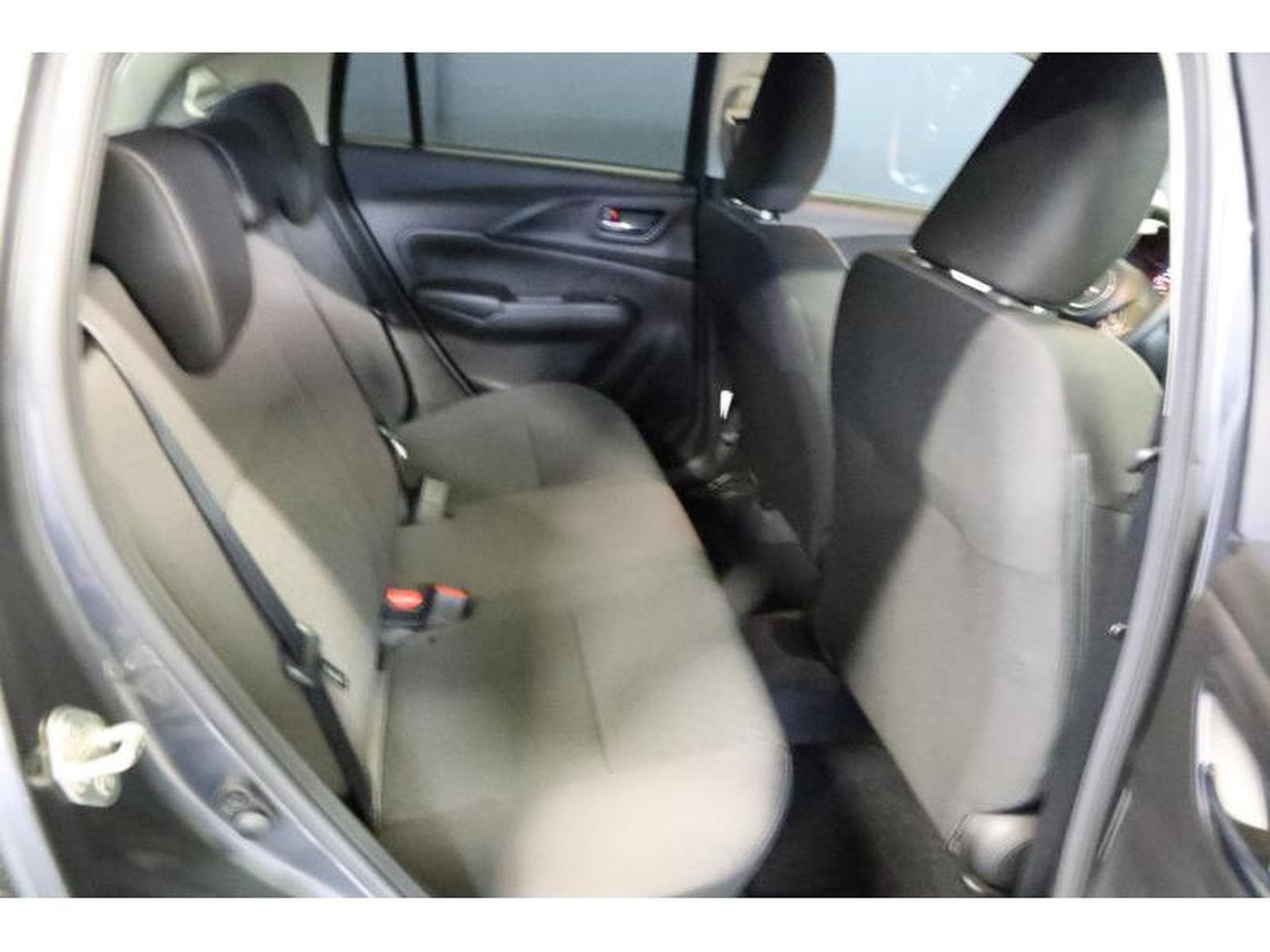Suzuki Swift GL+ (2026) - Photo 9