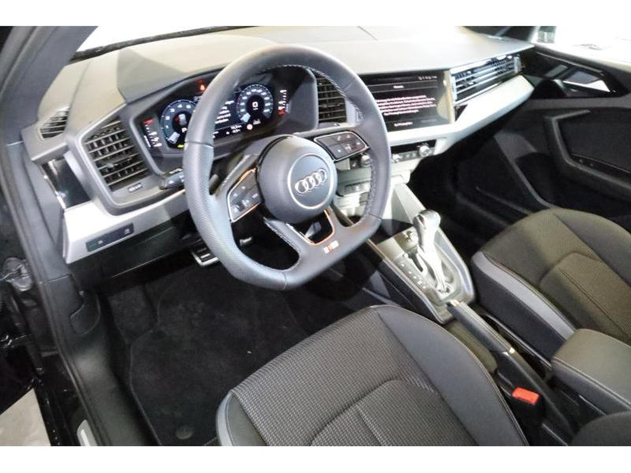 Audi A1 Sportback (2024) - Photo 2