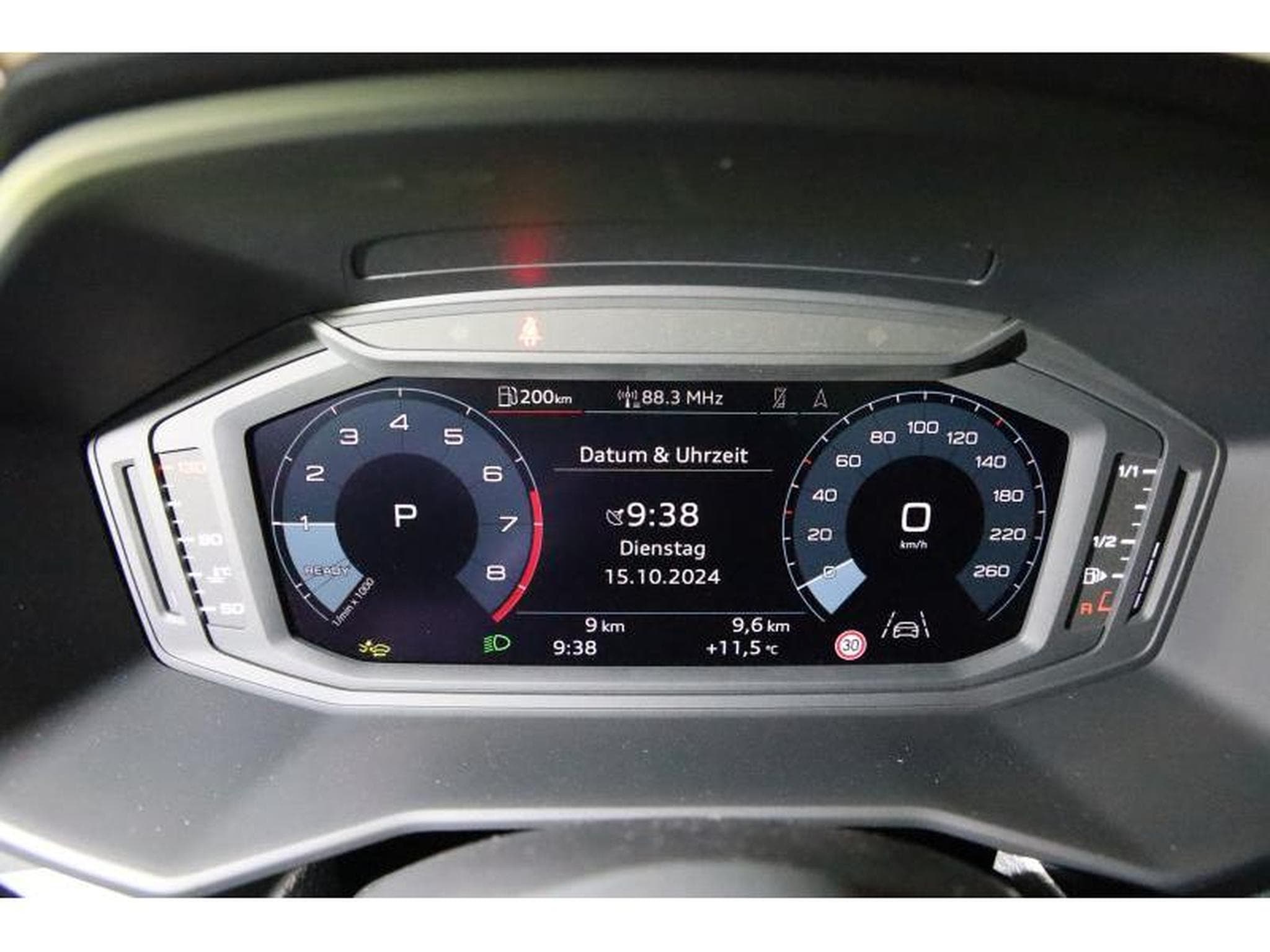 Audi Q2 35 TFSI S Tronic (2024) - Photo 4