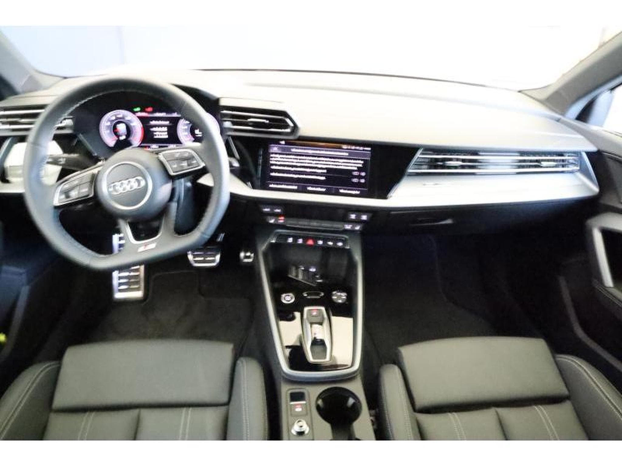 Audi A3 Sportback (2025) - Photo 6