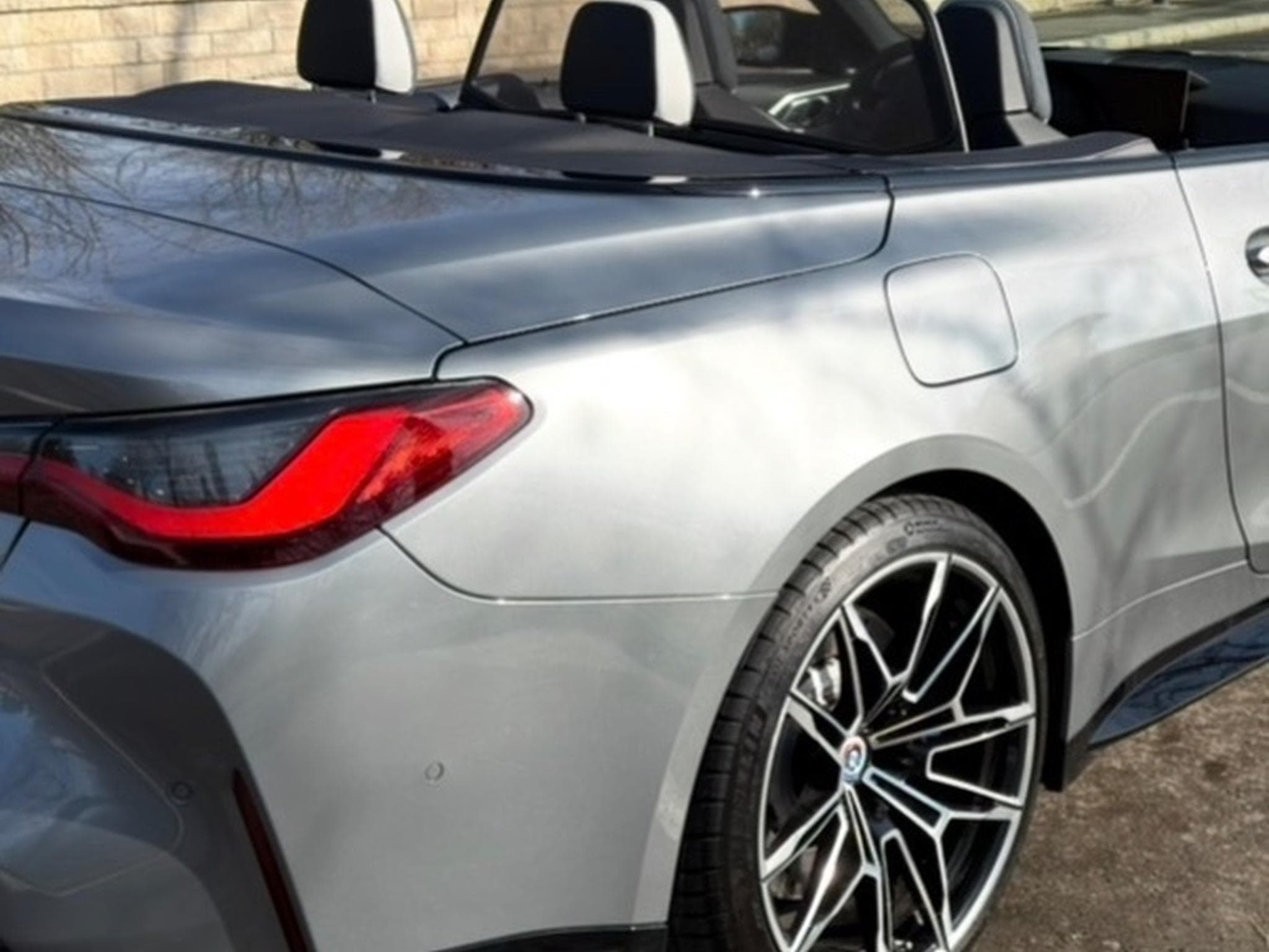 BMW M4 Competition xDrive Cabrio (2024) - Photo 5