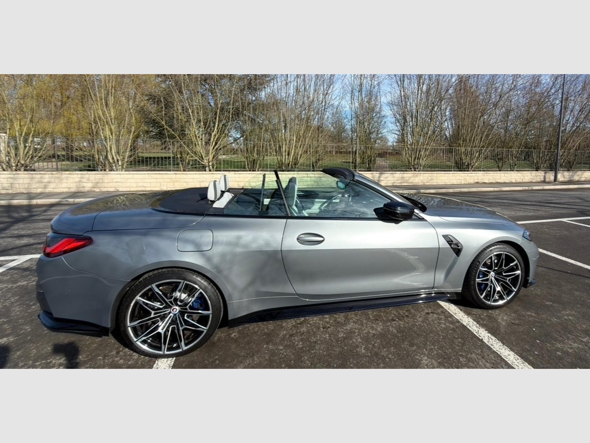BMW M4 Competition xDrive Cabrio (2024) - Photo 6