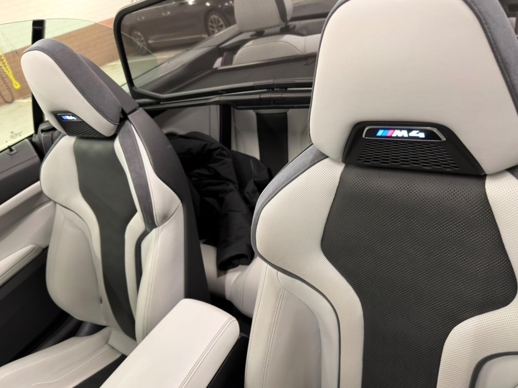 BMW M4 Competition xDrive Cabrio (2024) - Photo 11