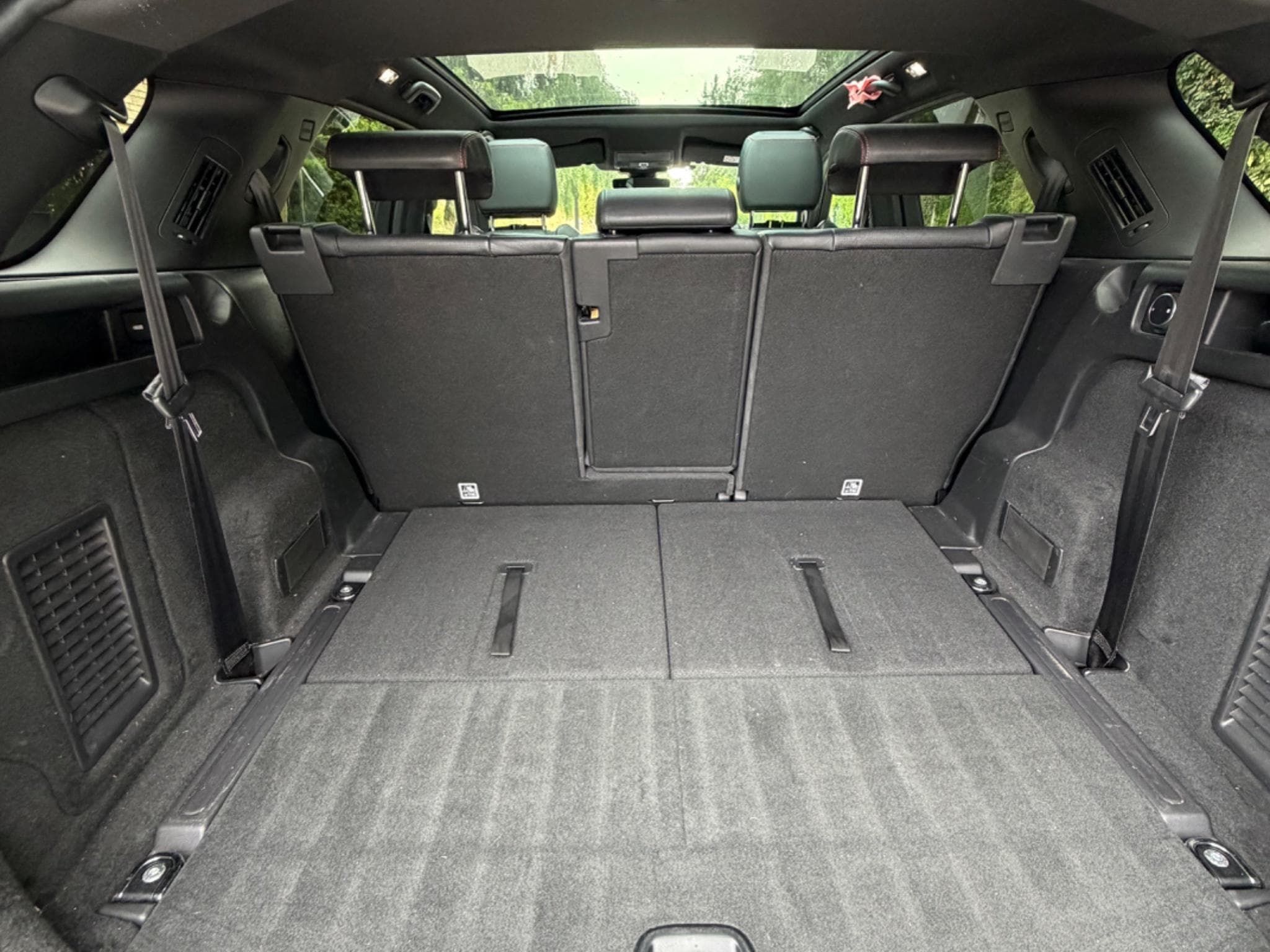 Land-Rover Discovery Sport R-Dynamic SE P250 (2020) - Photo 8