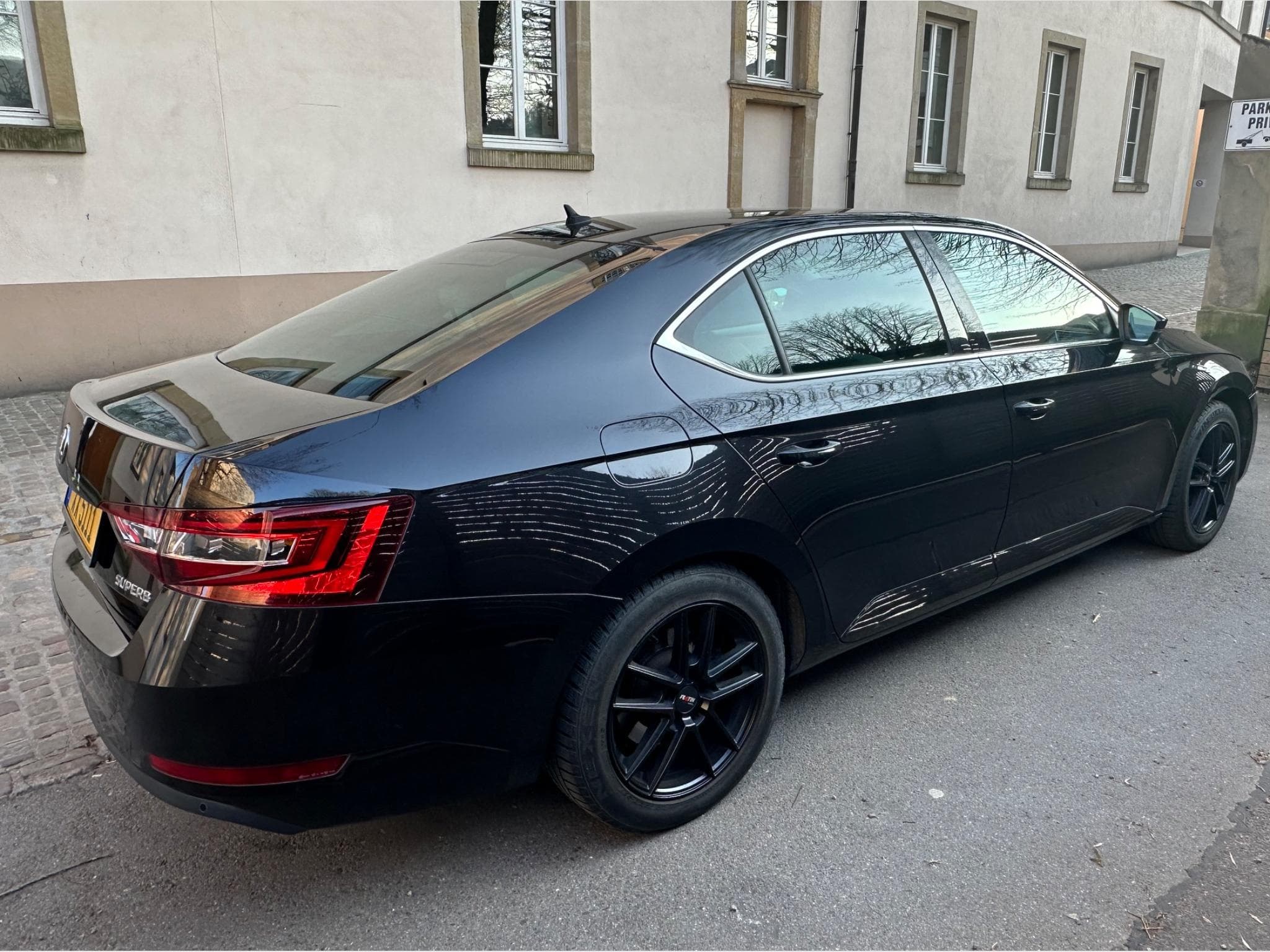 Skoda Superb (2017) - Photo 2