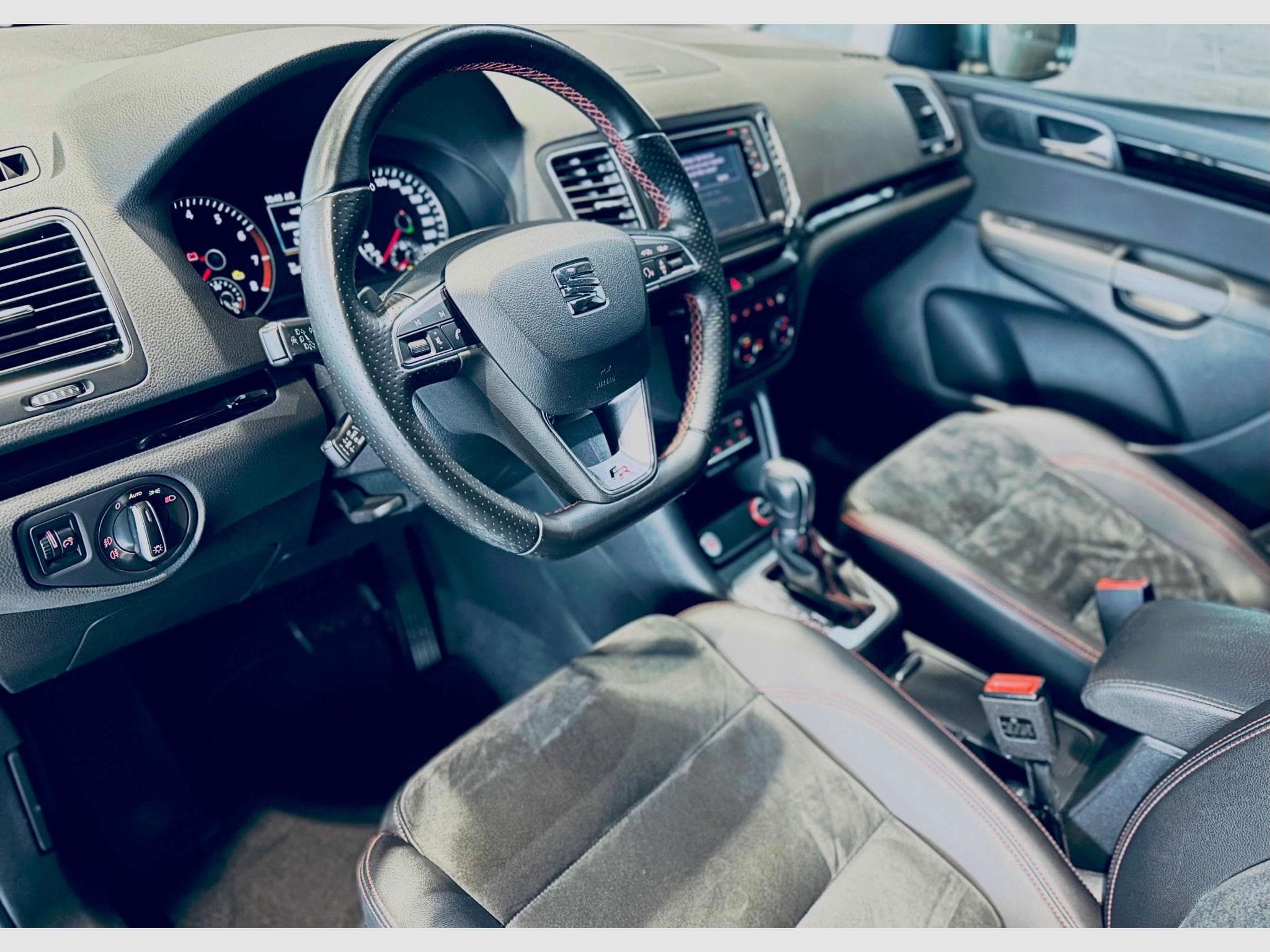 Seat Alhambra ALHAMBRA FR-LINE EXCELLENCE TSI DSG (2022) - Photo 7