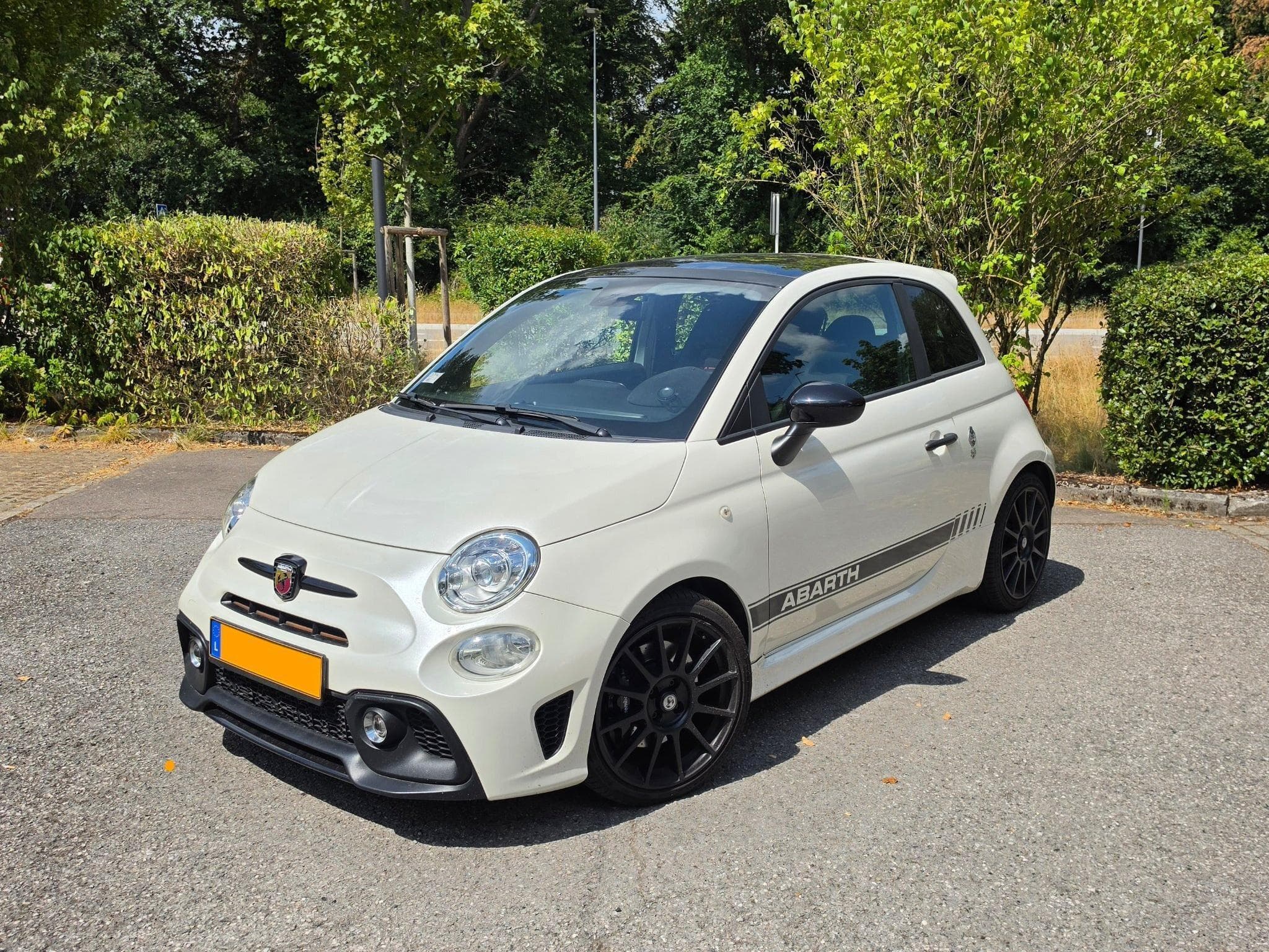 Abarth 595 essesse (2020) - Photo 1