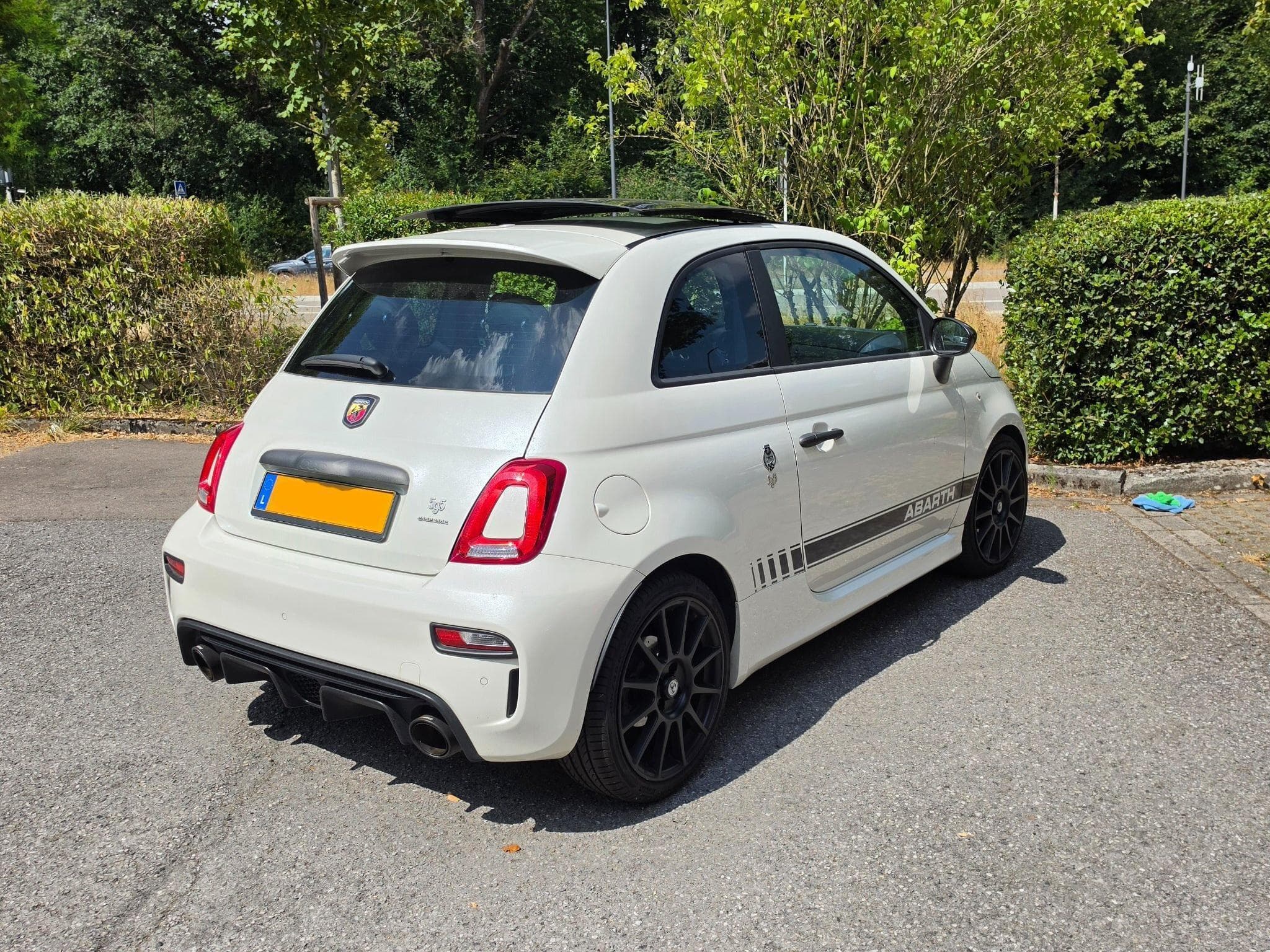Abarth 595 essesse (2020) - Photo 2