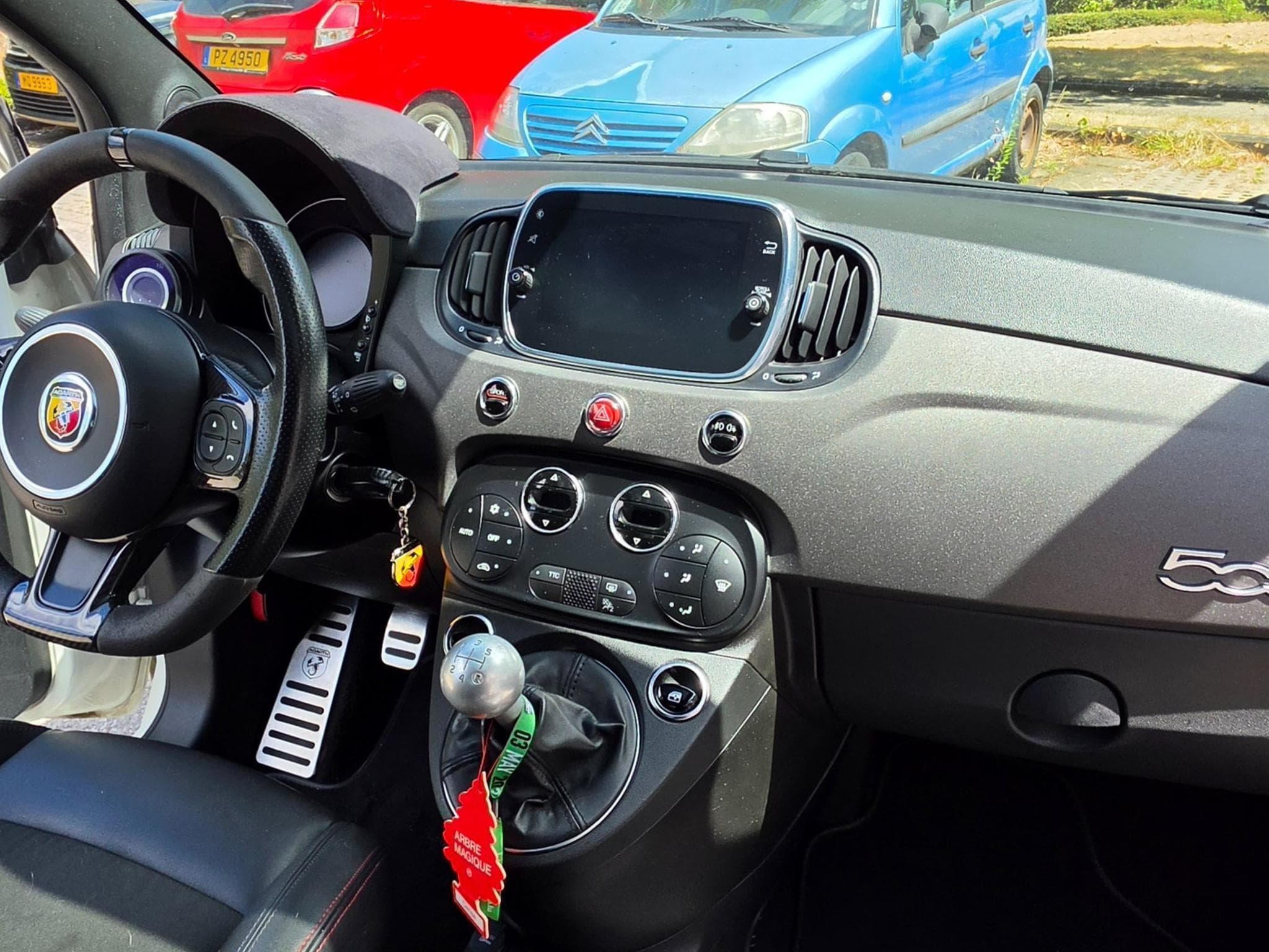 Abarth 595 essesse (2020) - Photo 9