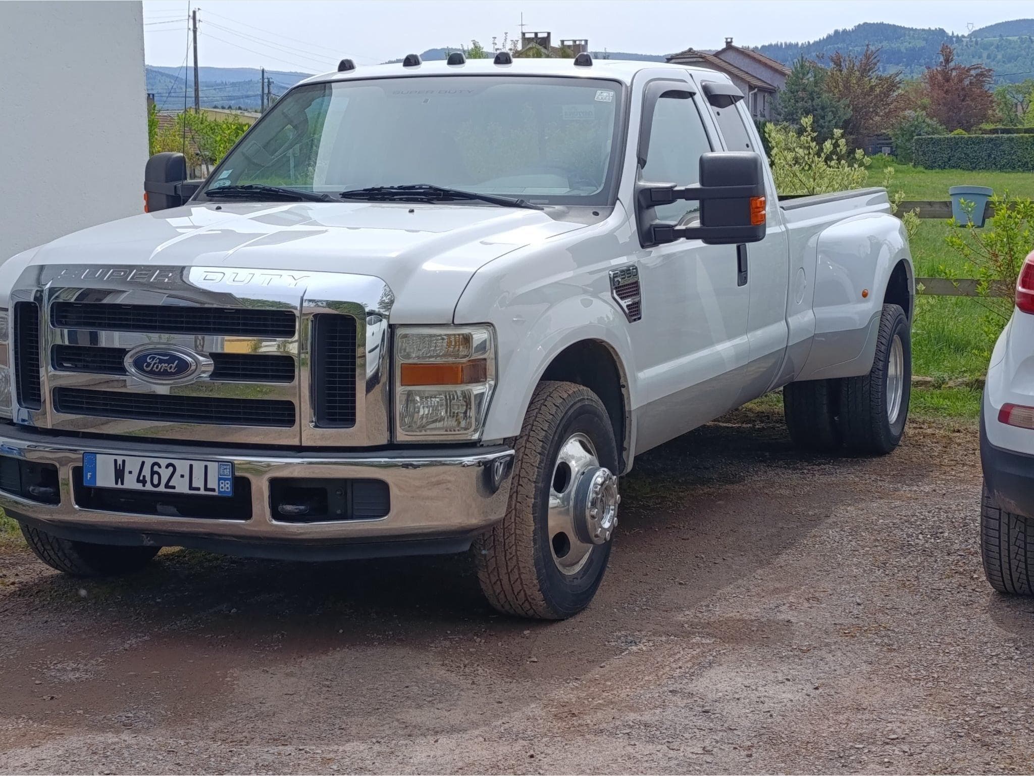Ford F350 Dually (2008) - Photo 2