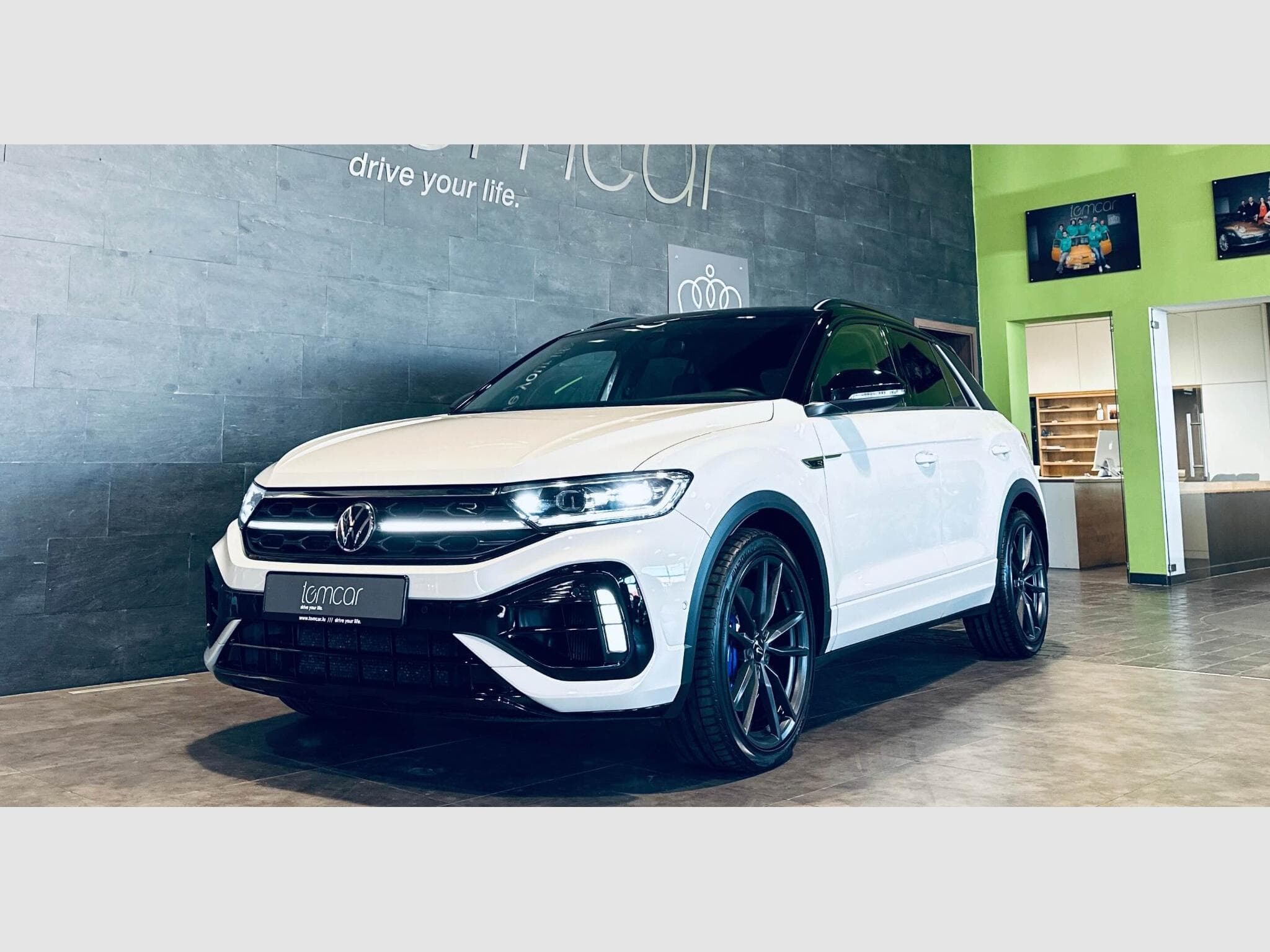 VW T-Roc T-ROC R 4MOTION TSI DSG (2025) - Photo 2