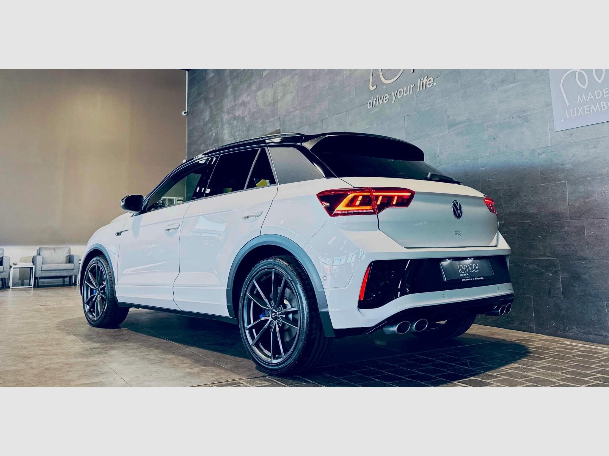 VW T-Roc T-ROC R 4MOTION TSI DSG (2025) - Photo 4