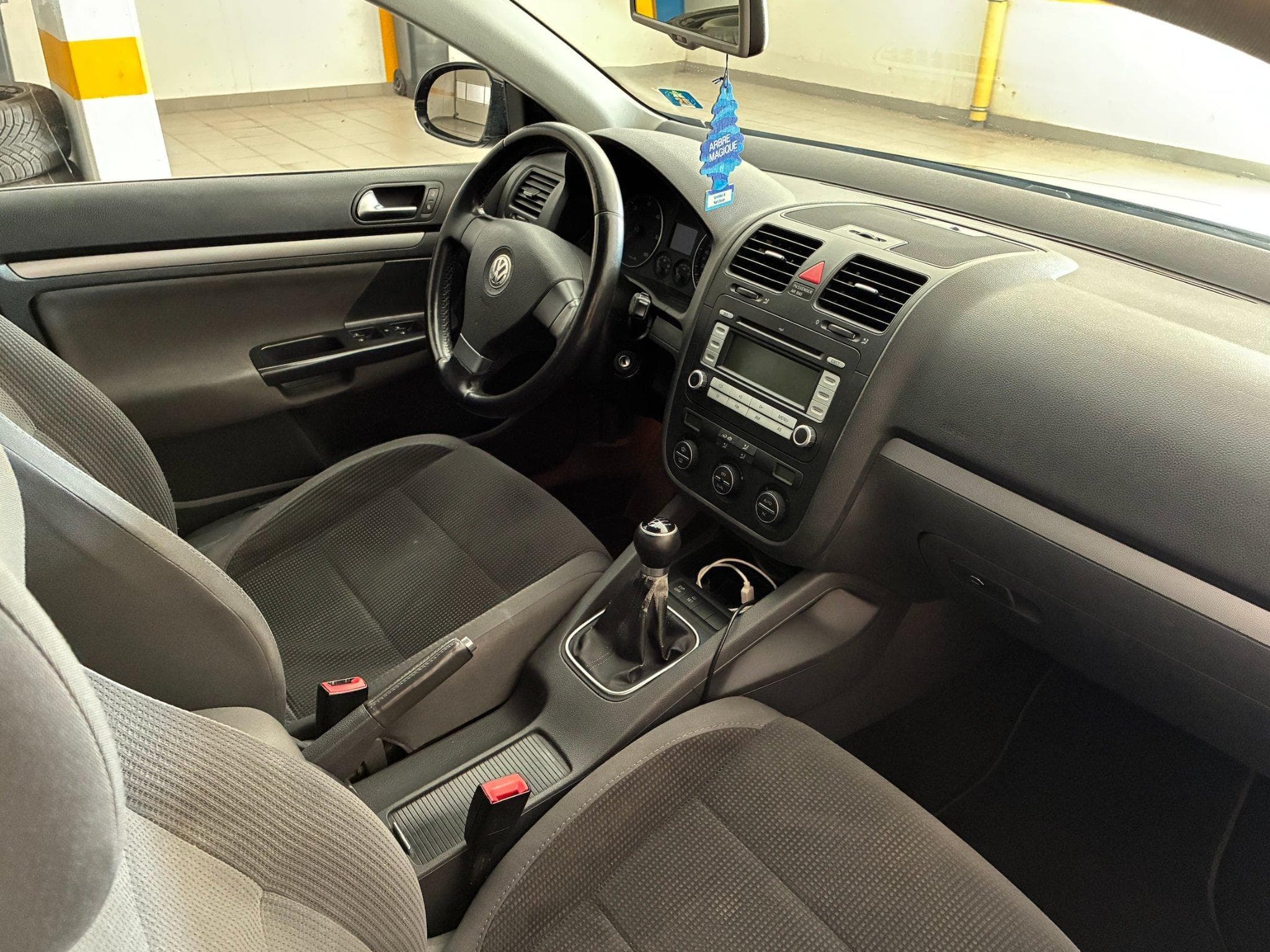 VW Jetta 2.0L TDI Clean Diesel (2009) - Photo 14