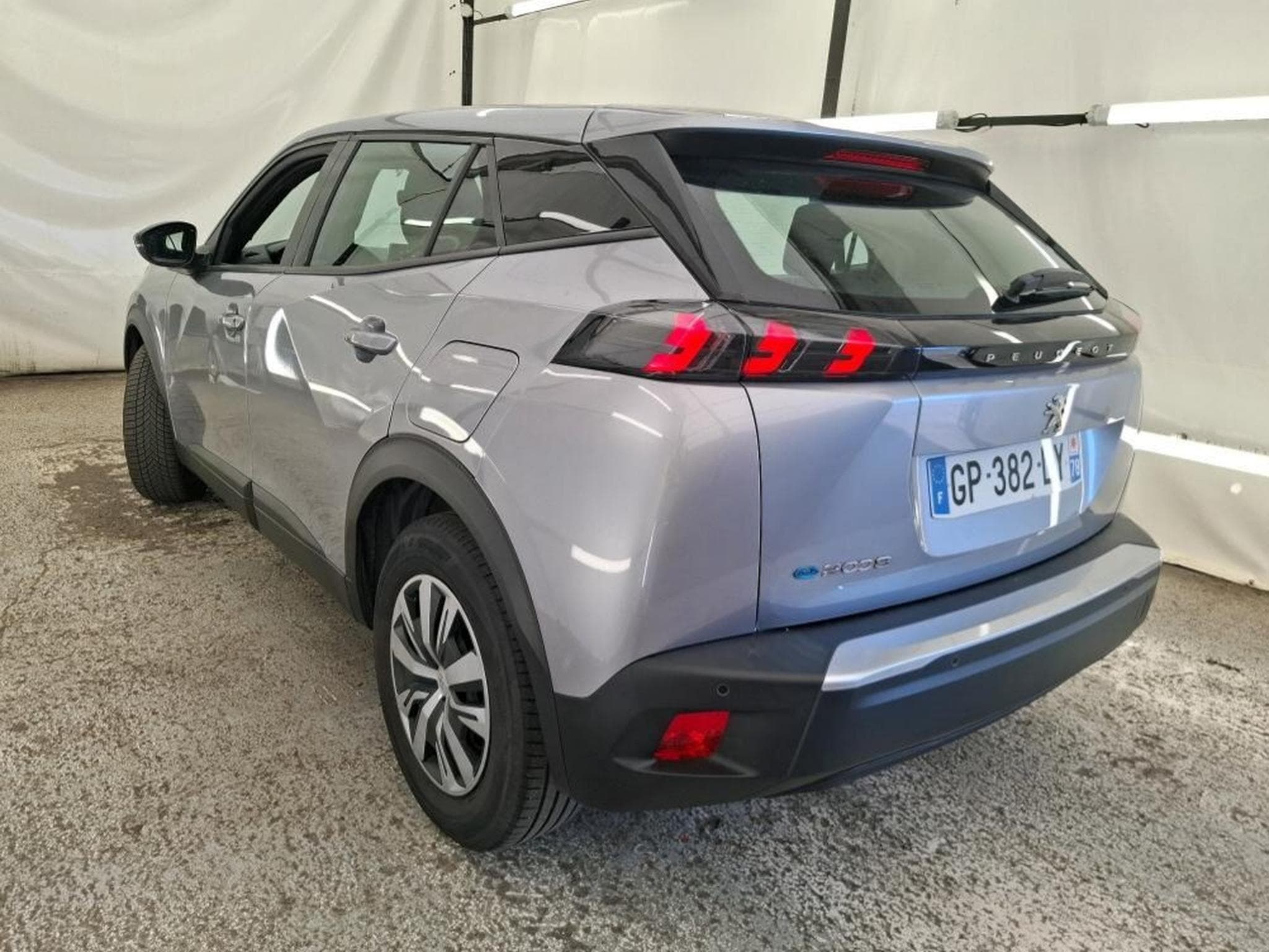Peugeot 2008 Active Pack - Electrique (2023) - Photo 3