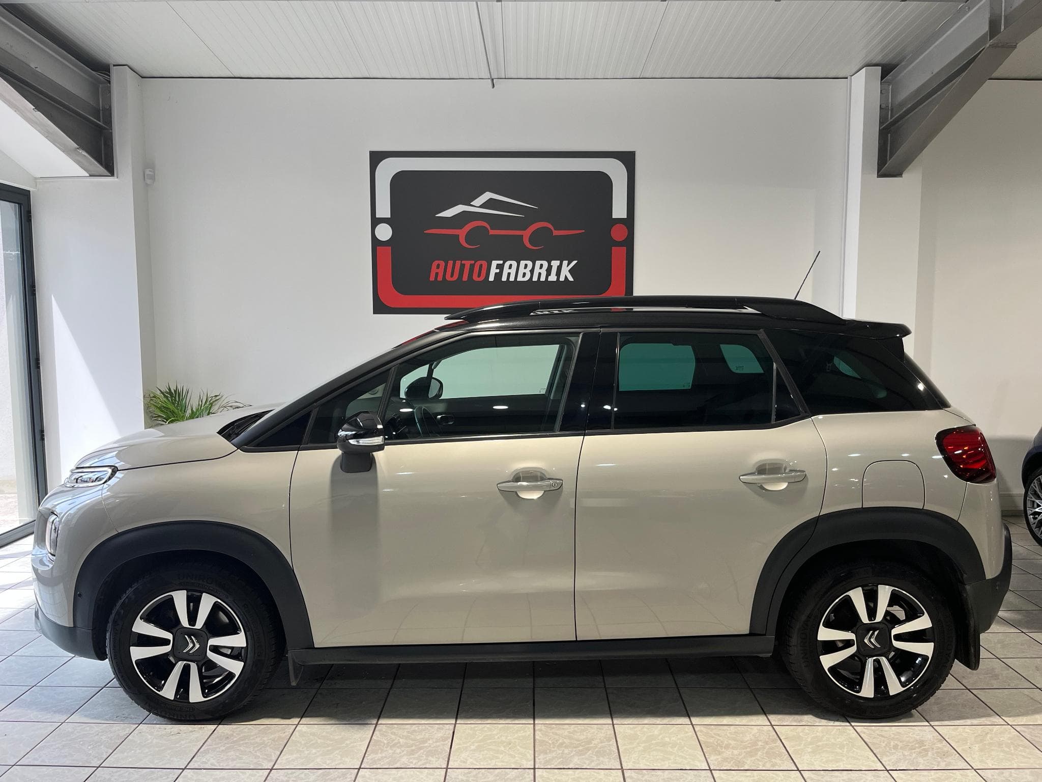 Citroën C3 Aircross 1.5 BlueHDi Shine S&S TOIT OUVR/PANO (2019) - Photo 2
