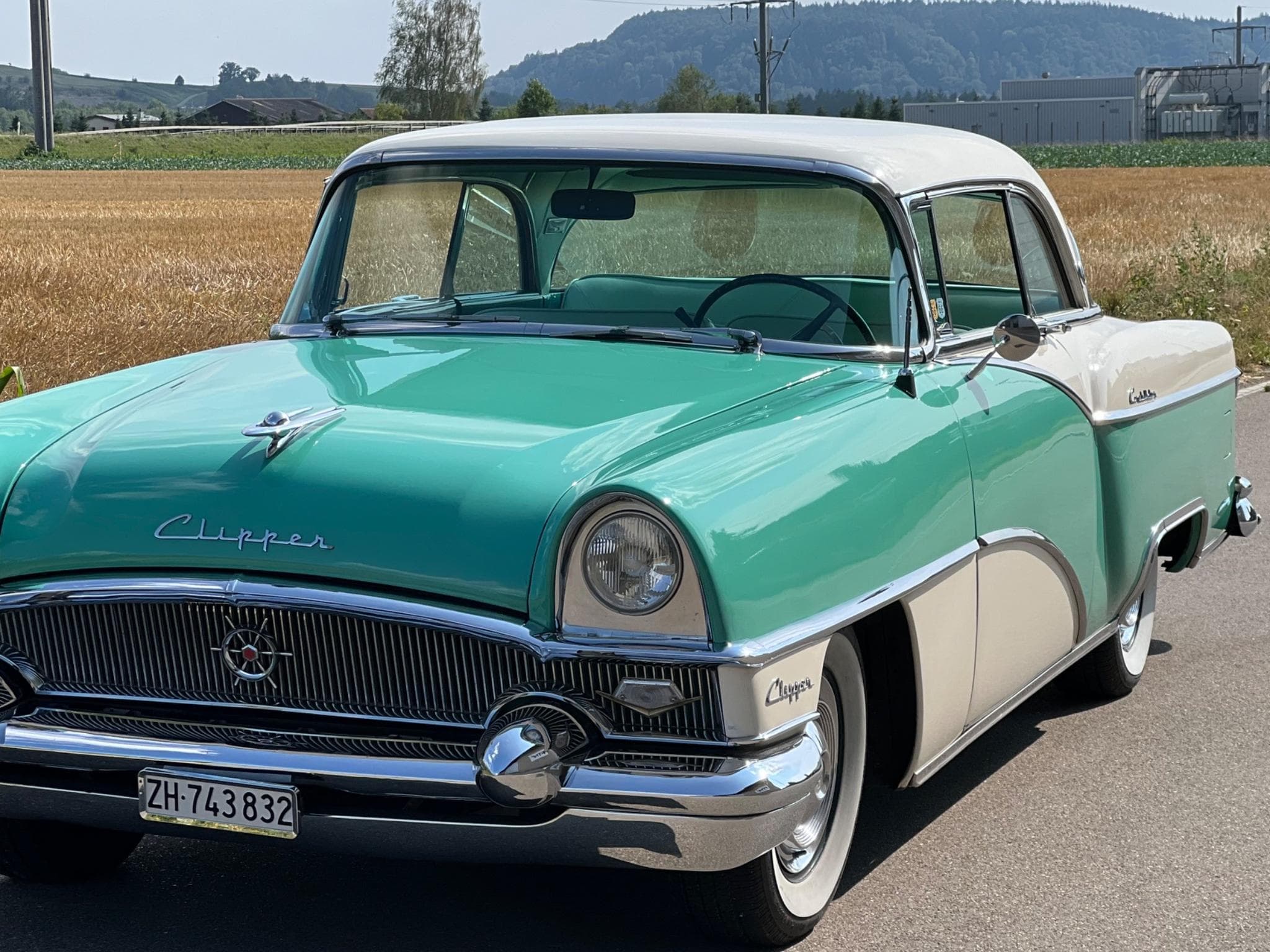 Packard Super DeLuxe Eight Clipper Custom (1955) - Photo 2