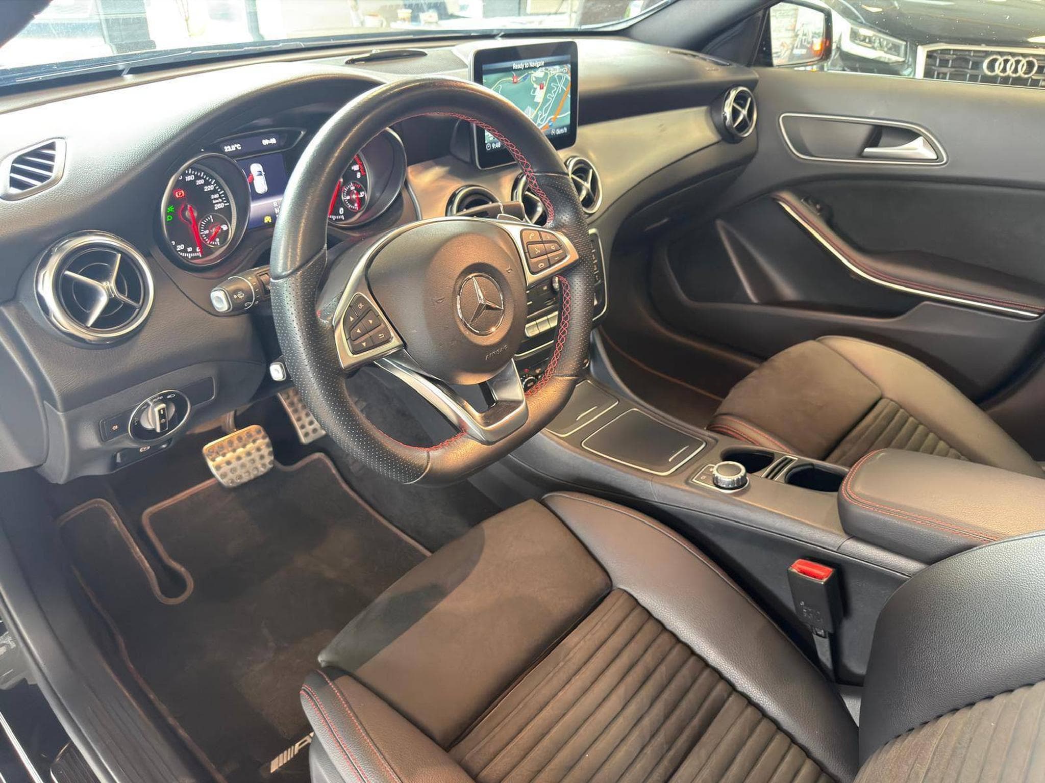 Mercedes GLA 200 AMG-Line (2020) - Photo 8