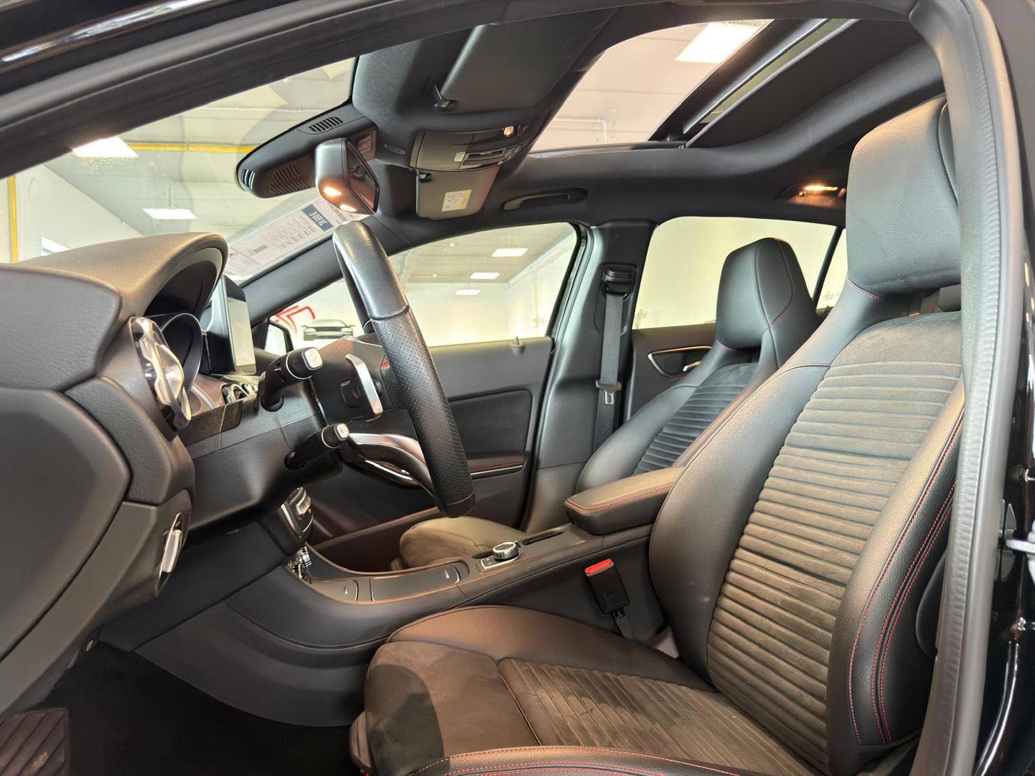 Mercedes GLA 200 AMG-Line (2020) - Photo 11