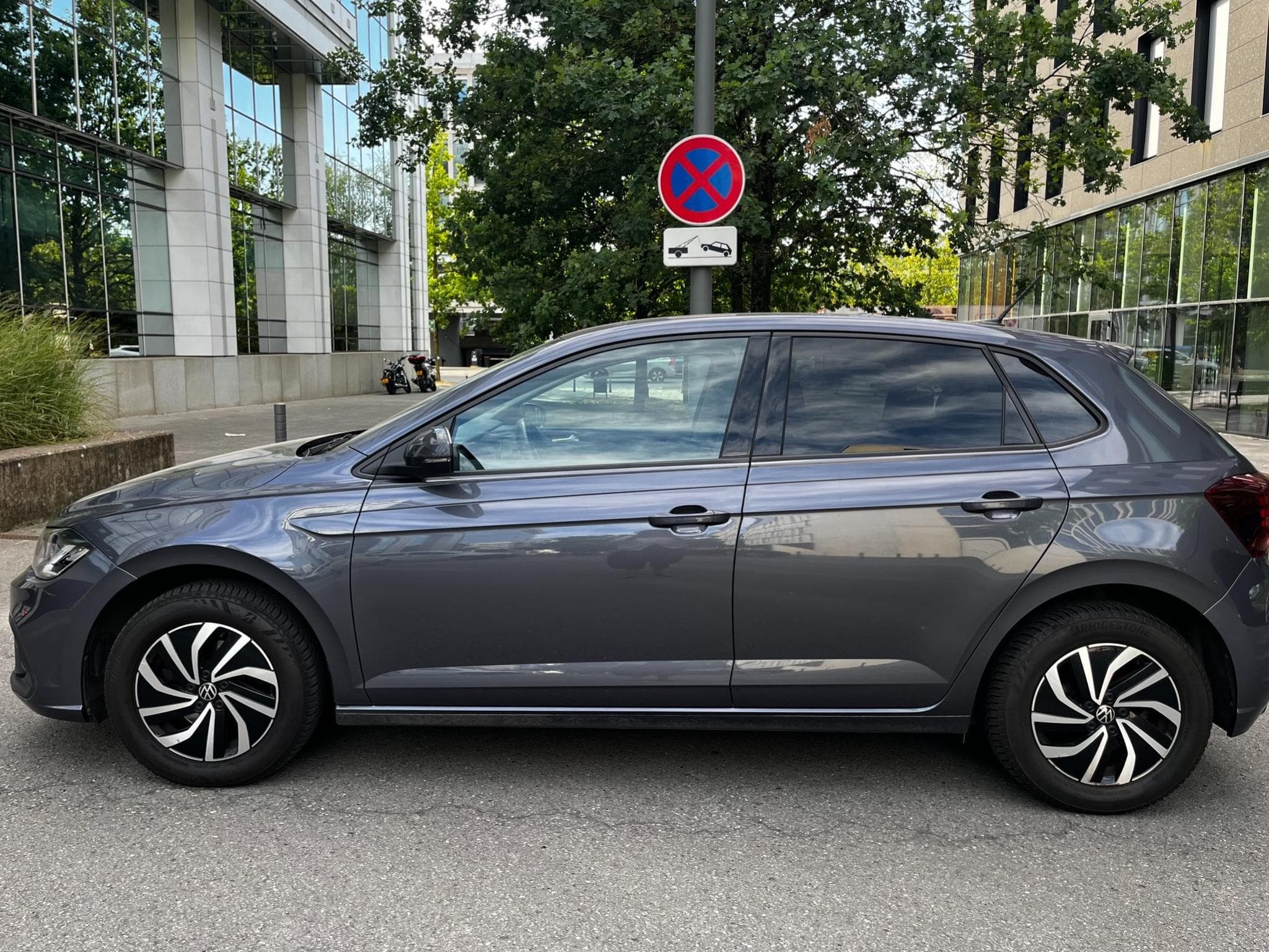 VW Polo Life (2022) - Photo 2