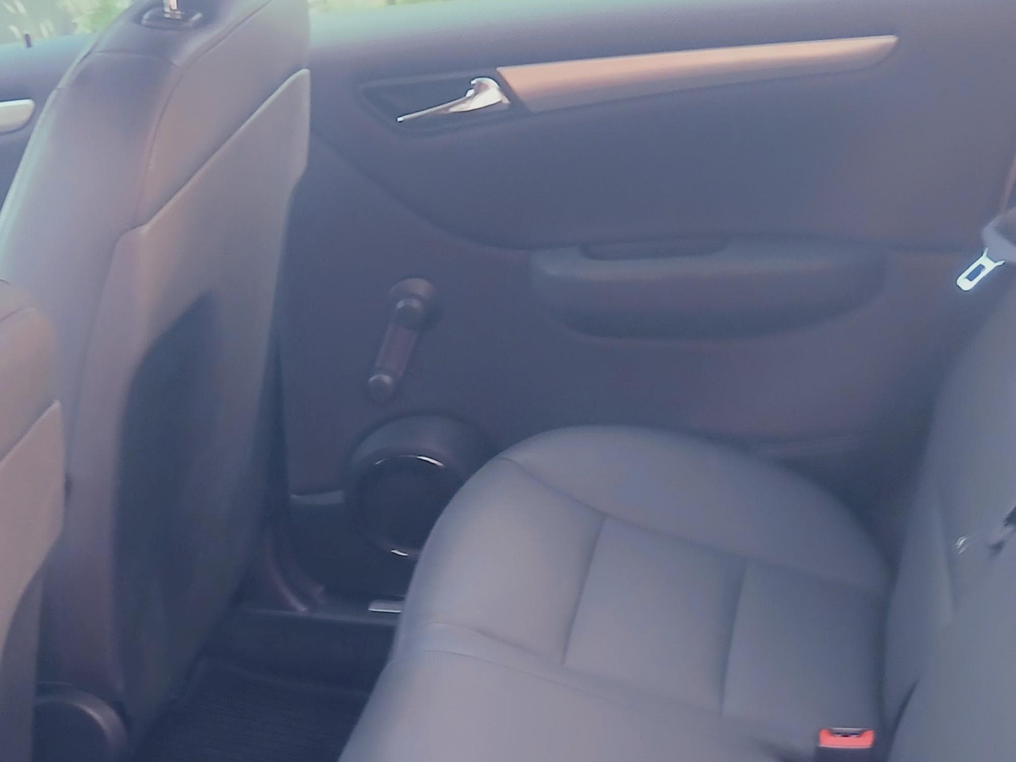 Mercedes B 180 (2011) - Photo 2