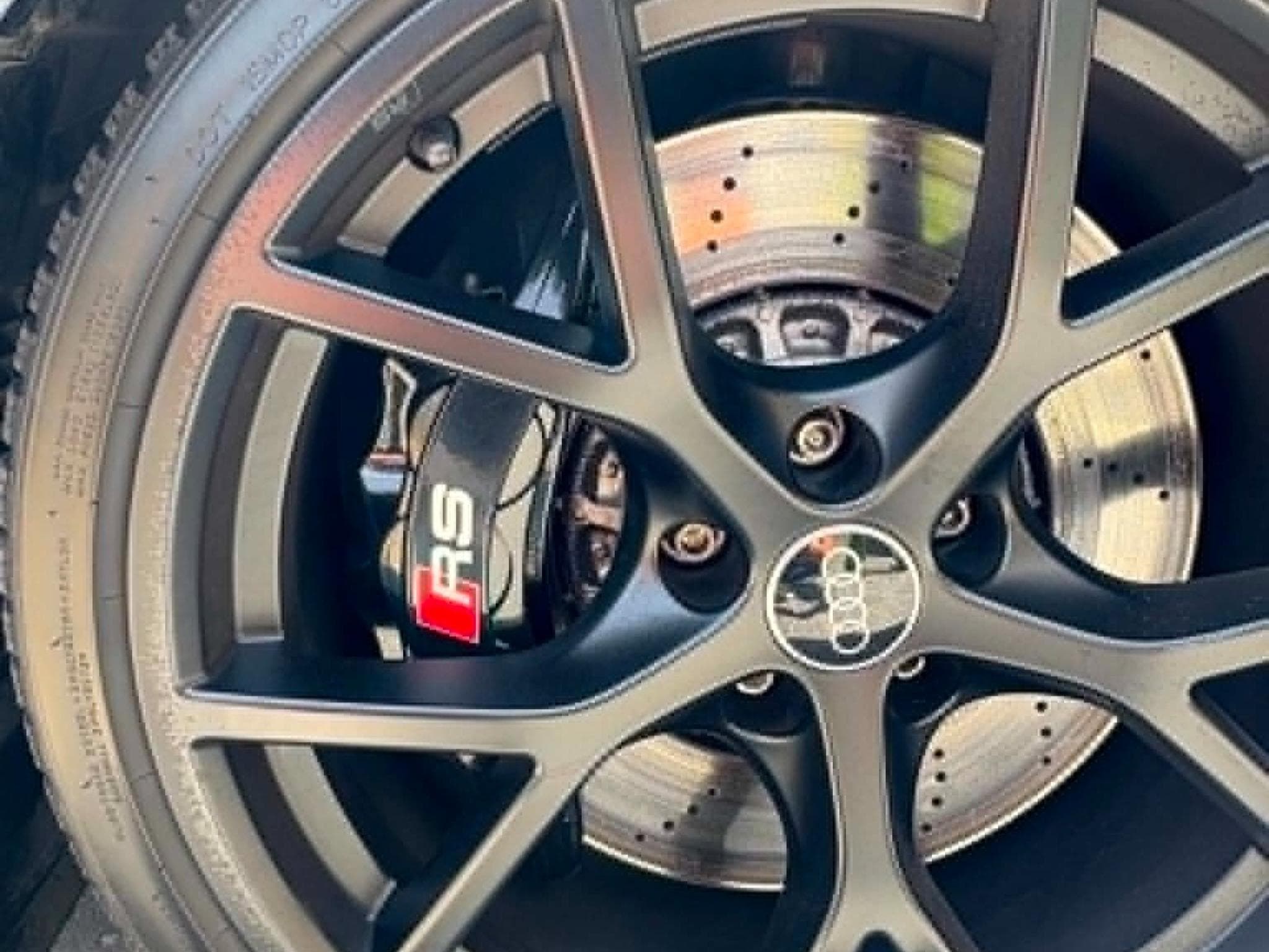 Audi RS3 (2023) - Photo 2