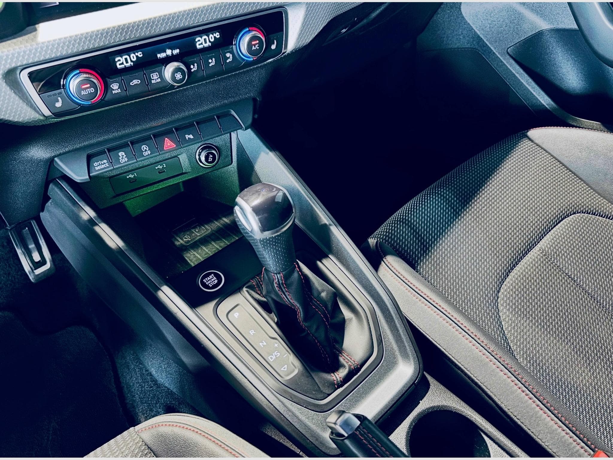 Audi A1 A1 SPORTBACK S-LINE 40 TFSI S-TRONIC (2023) - Photo 9