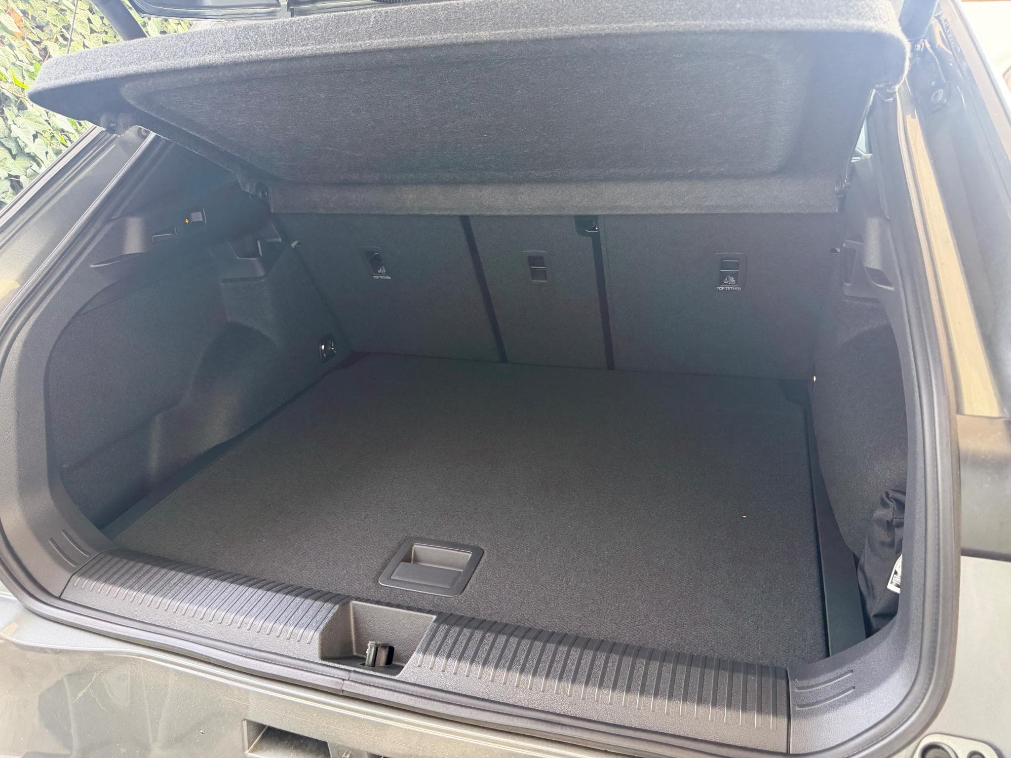 VW T-Roc R-Line 1.5 eTSI DSG7 (2026) - Photo 7