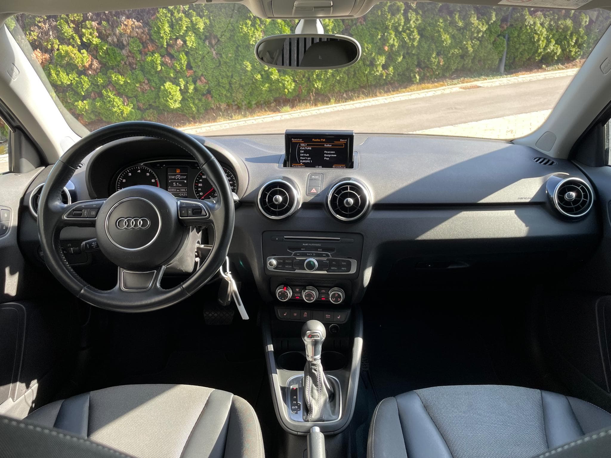 Audi A1 1.4 TFSI Sportback S-Tronic (2015) - Photo 6
