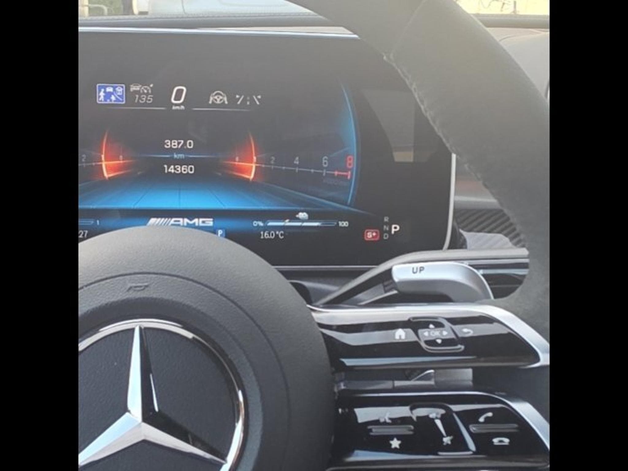 Mercedes C 63 AMG (2024) - Photo 3