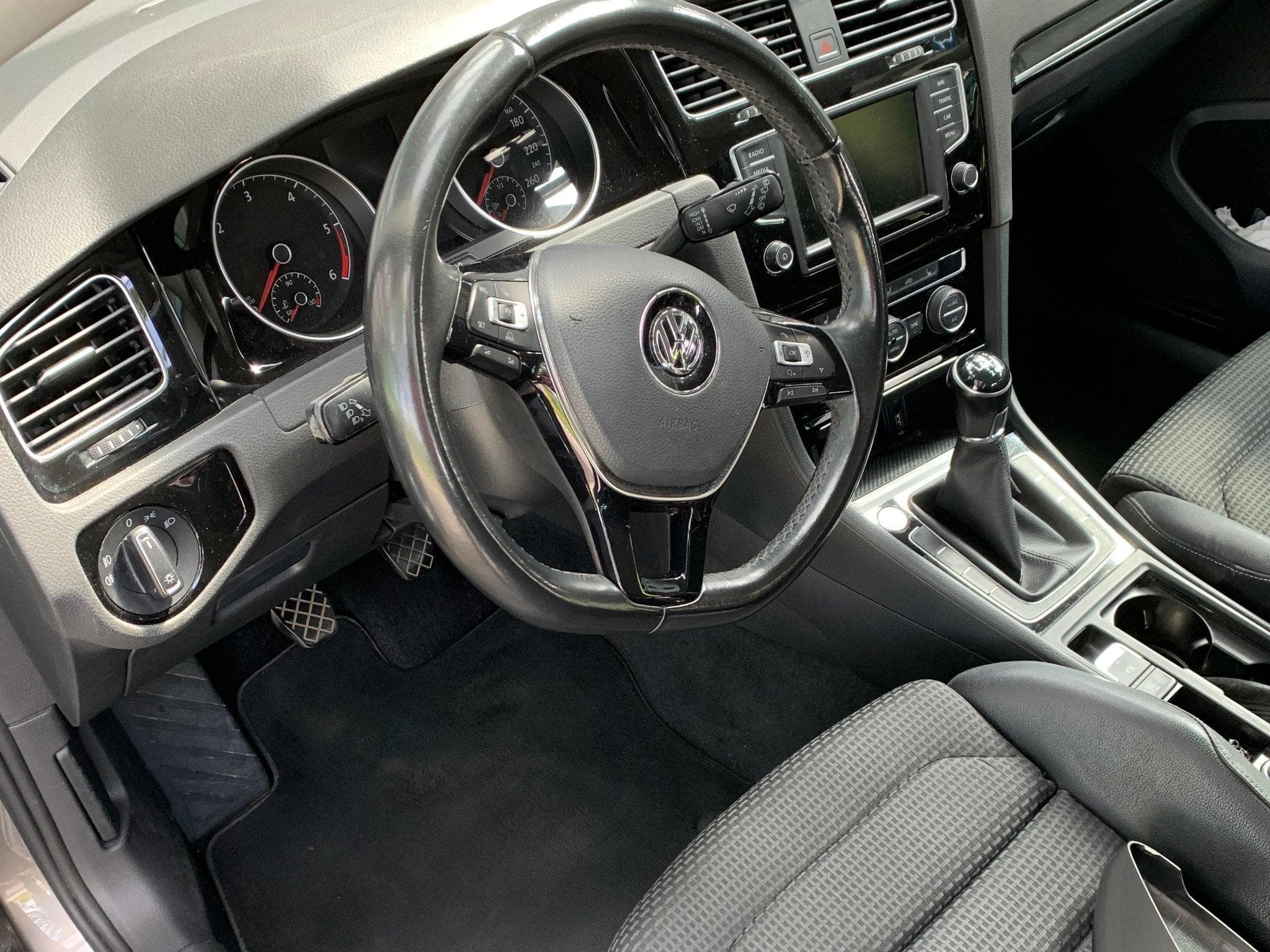 VW Golf VII VII 2.0 TDi Highline DSG (2016) - Photo 3
