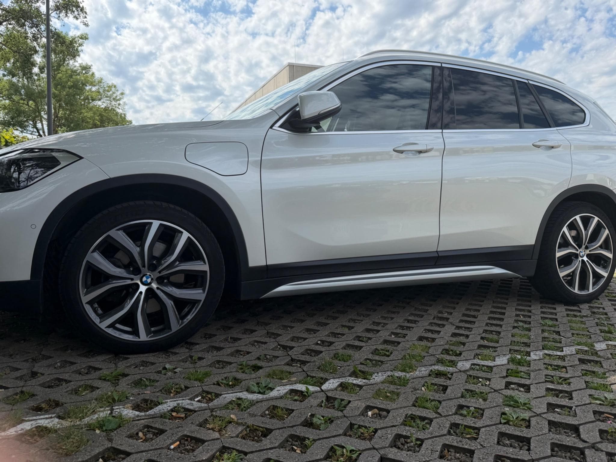 BMW X1 X1 xdrive 2.5e  électrique essence (2021) - Photo 2