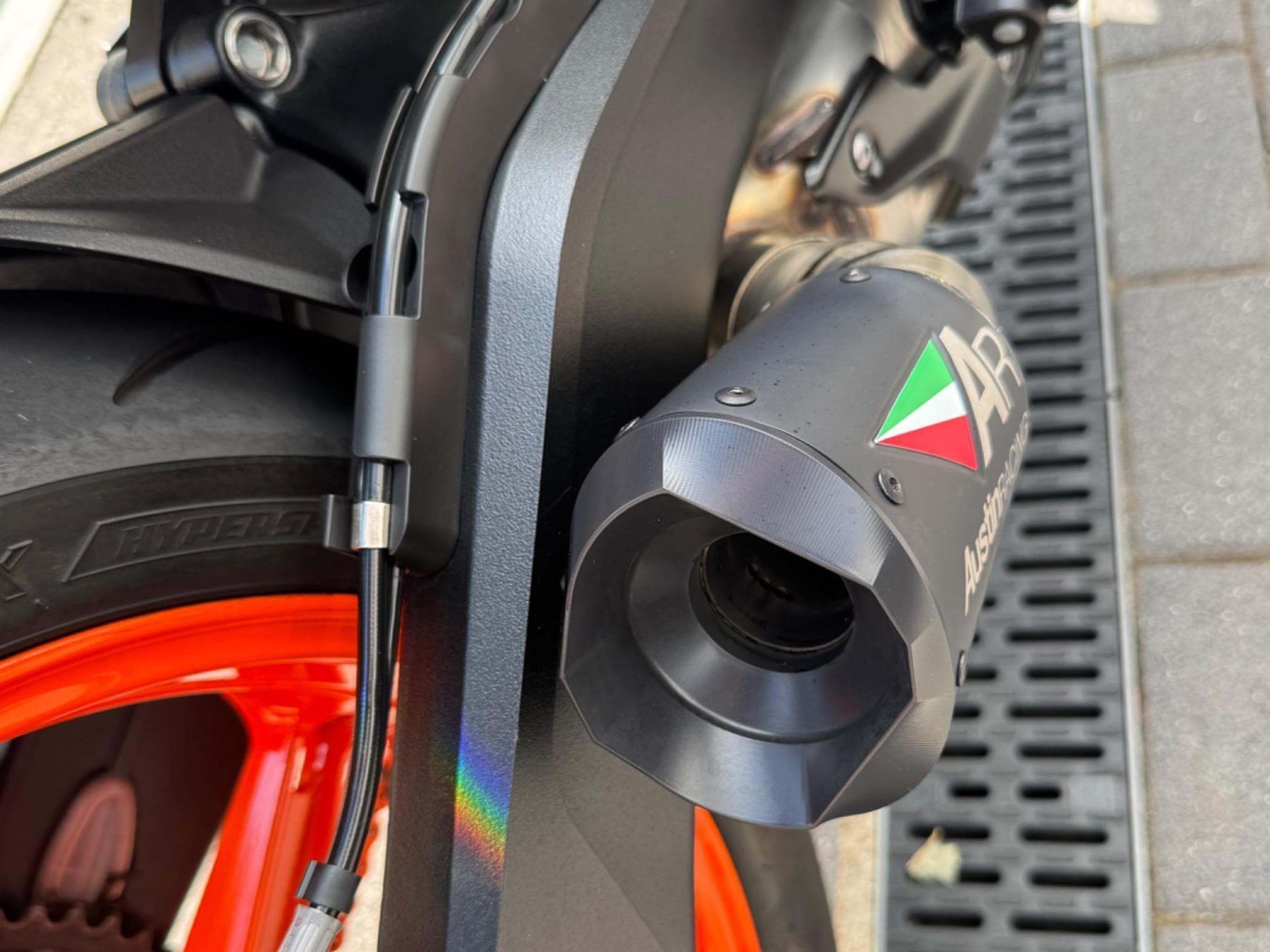 KTM Duke DUKE 990 (2024) - Photo 2